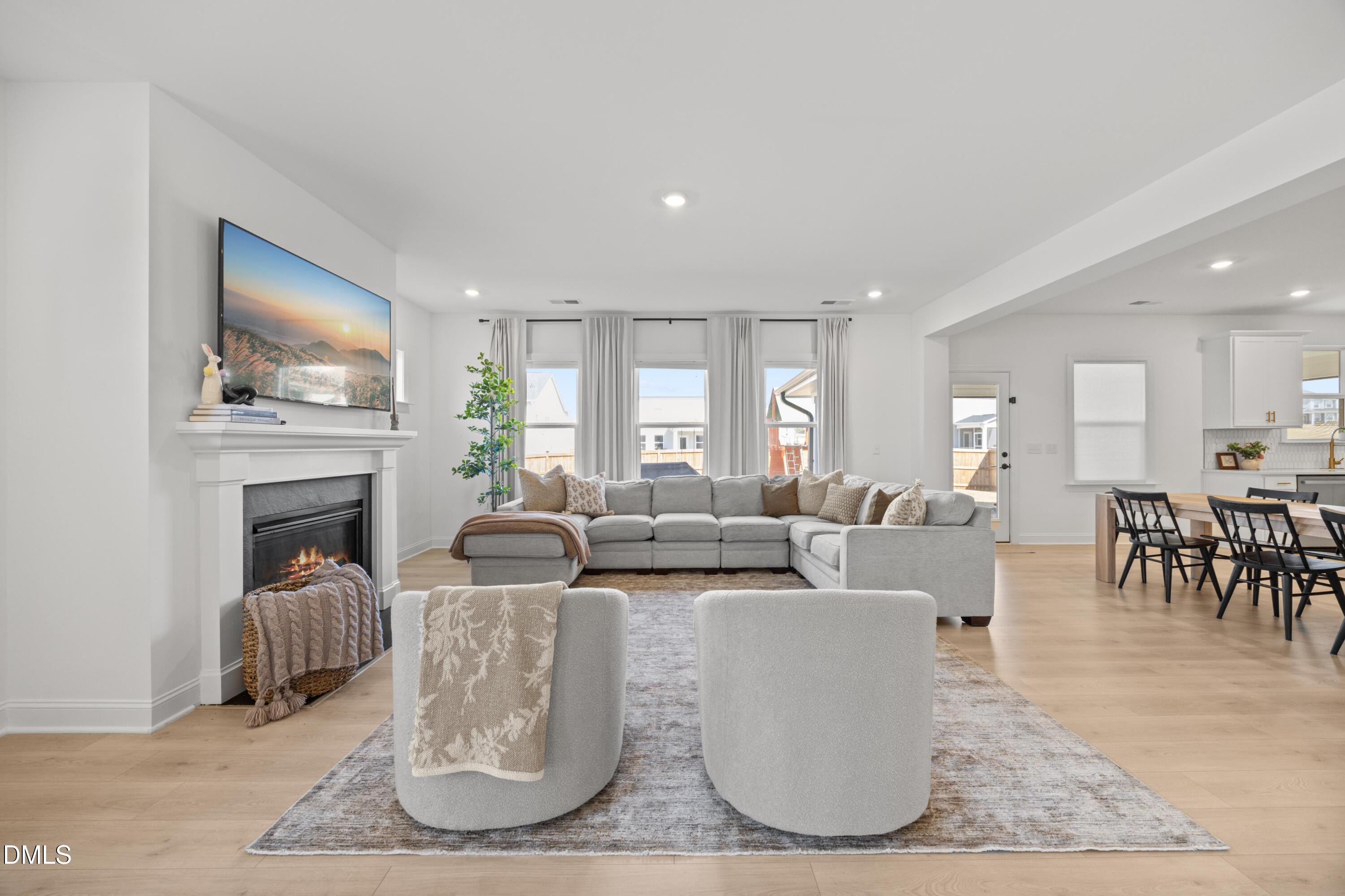 604 Salmonberry Drive