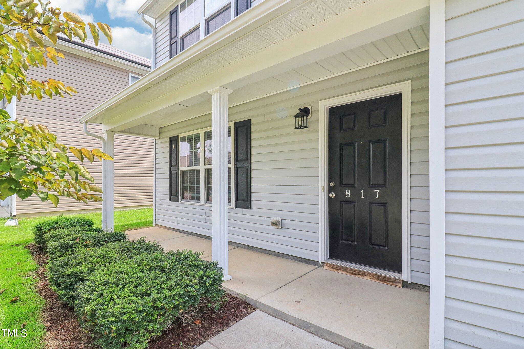 817 Leatherstone Lane