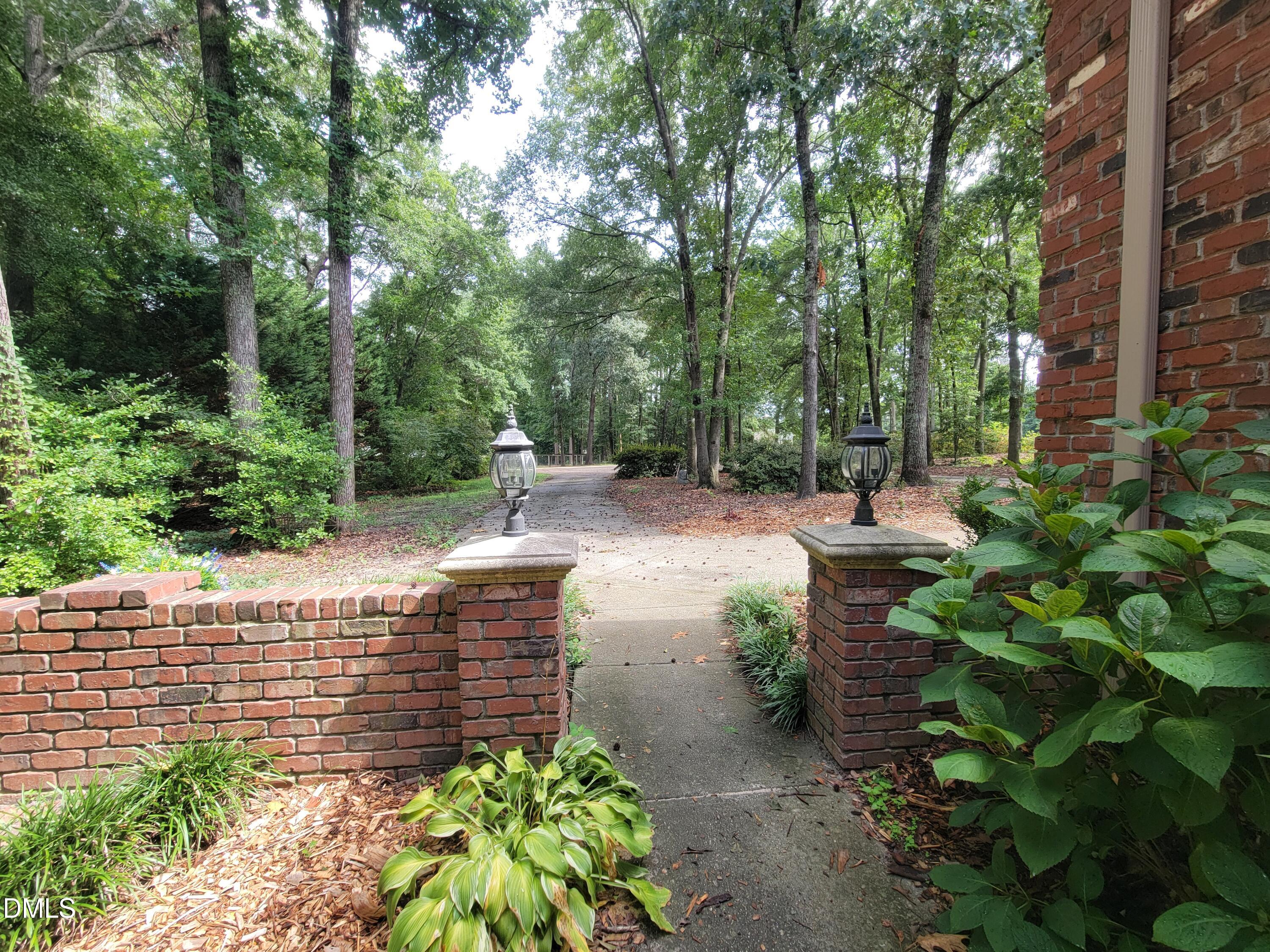 6600 St Jens Lane