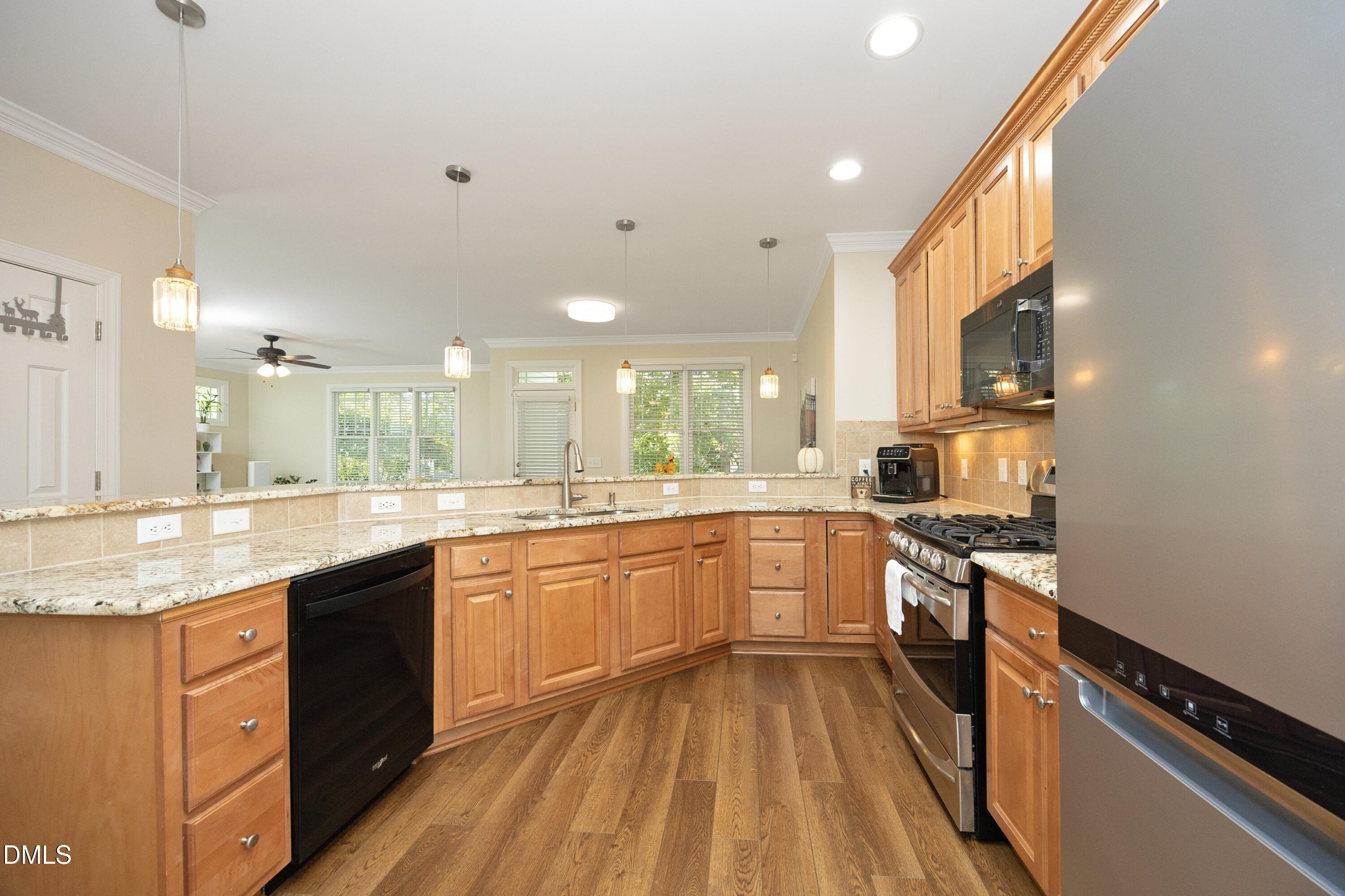 637 Lake Artesia Lane