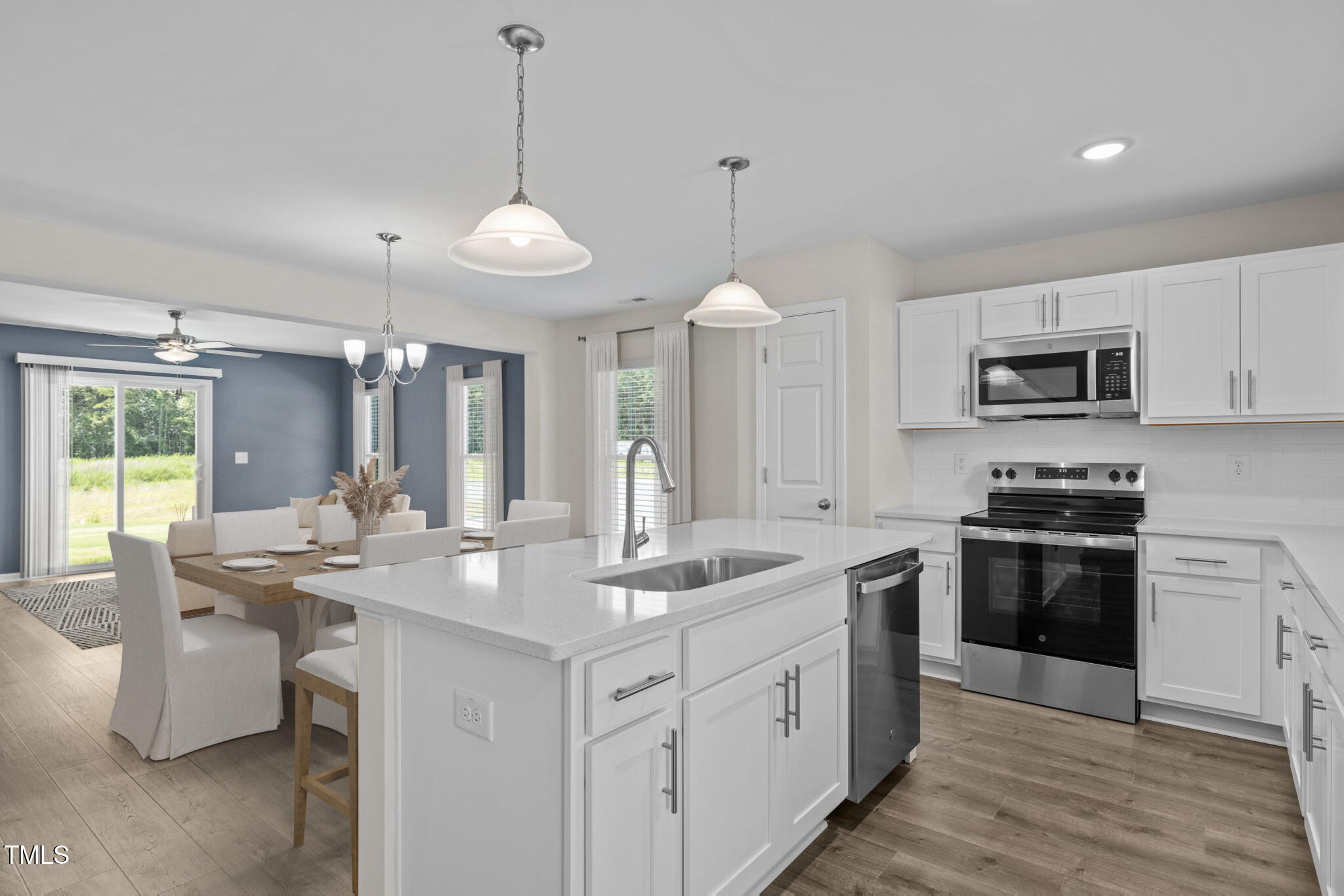 1047 Peony Lane