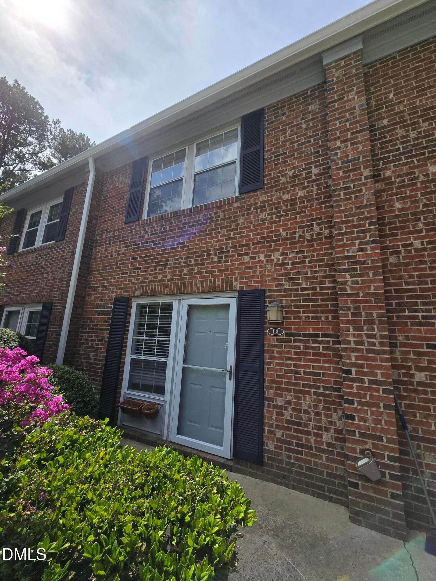 118 Chaucer Court
