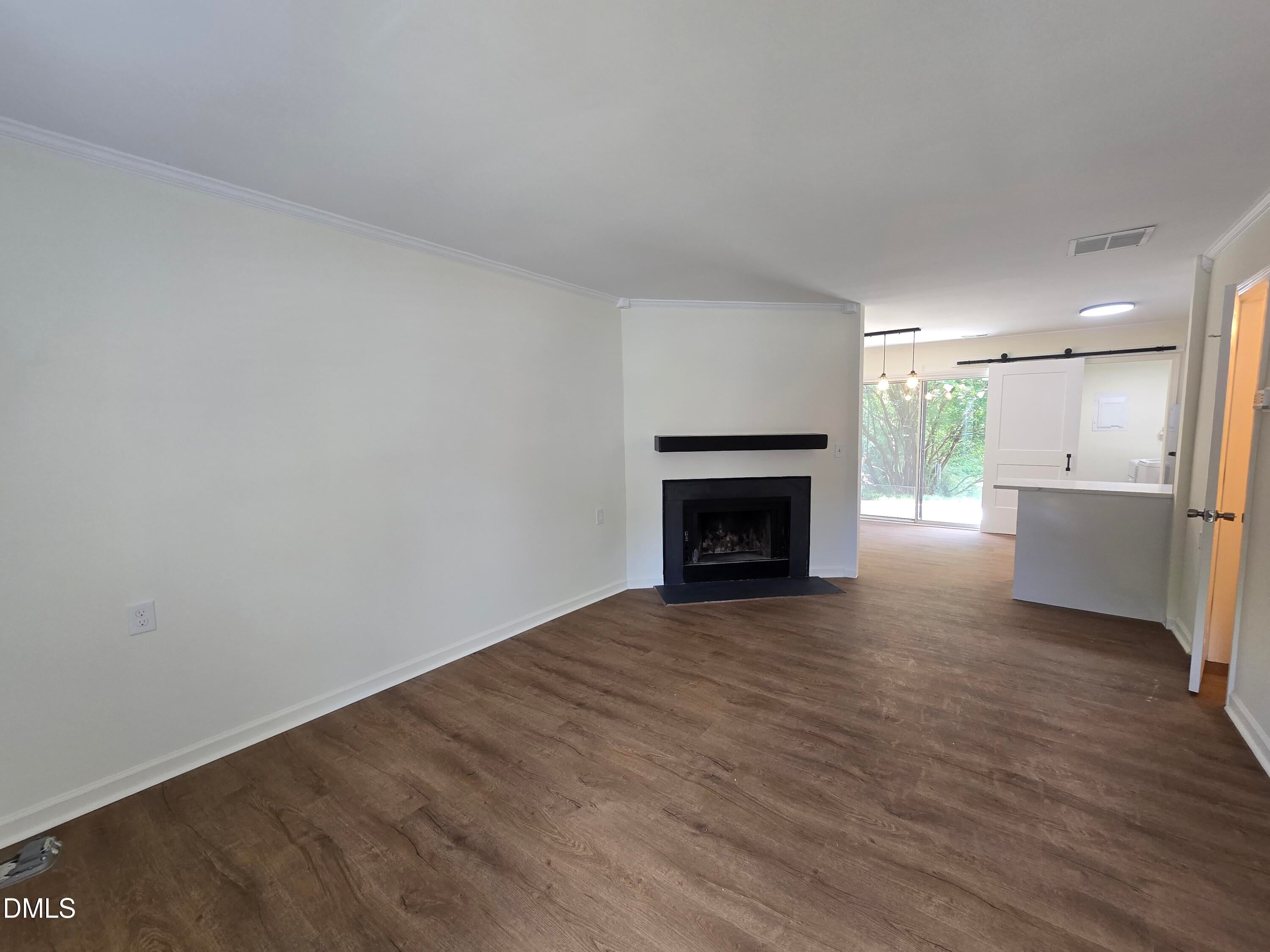 118 Chaucer Court