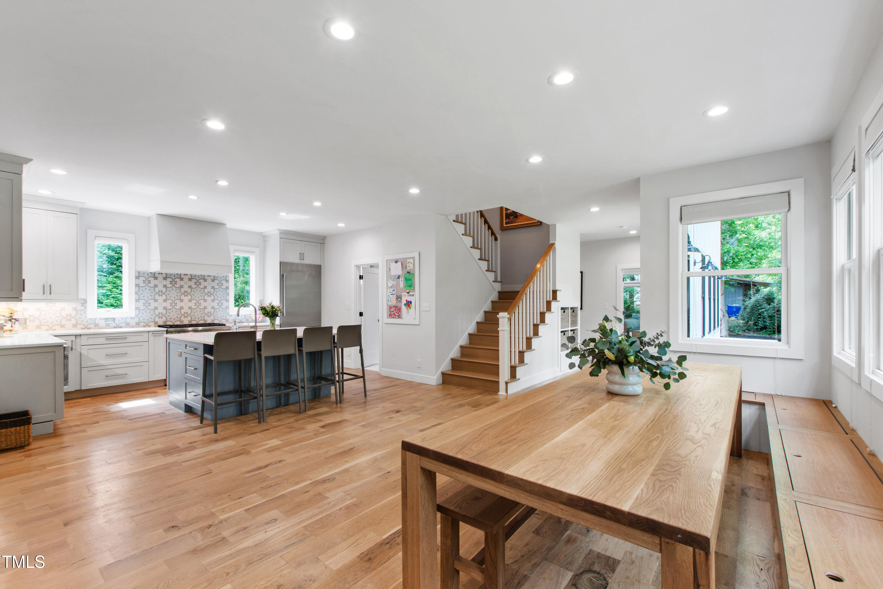 112 Meadowbrook Drive