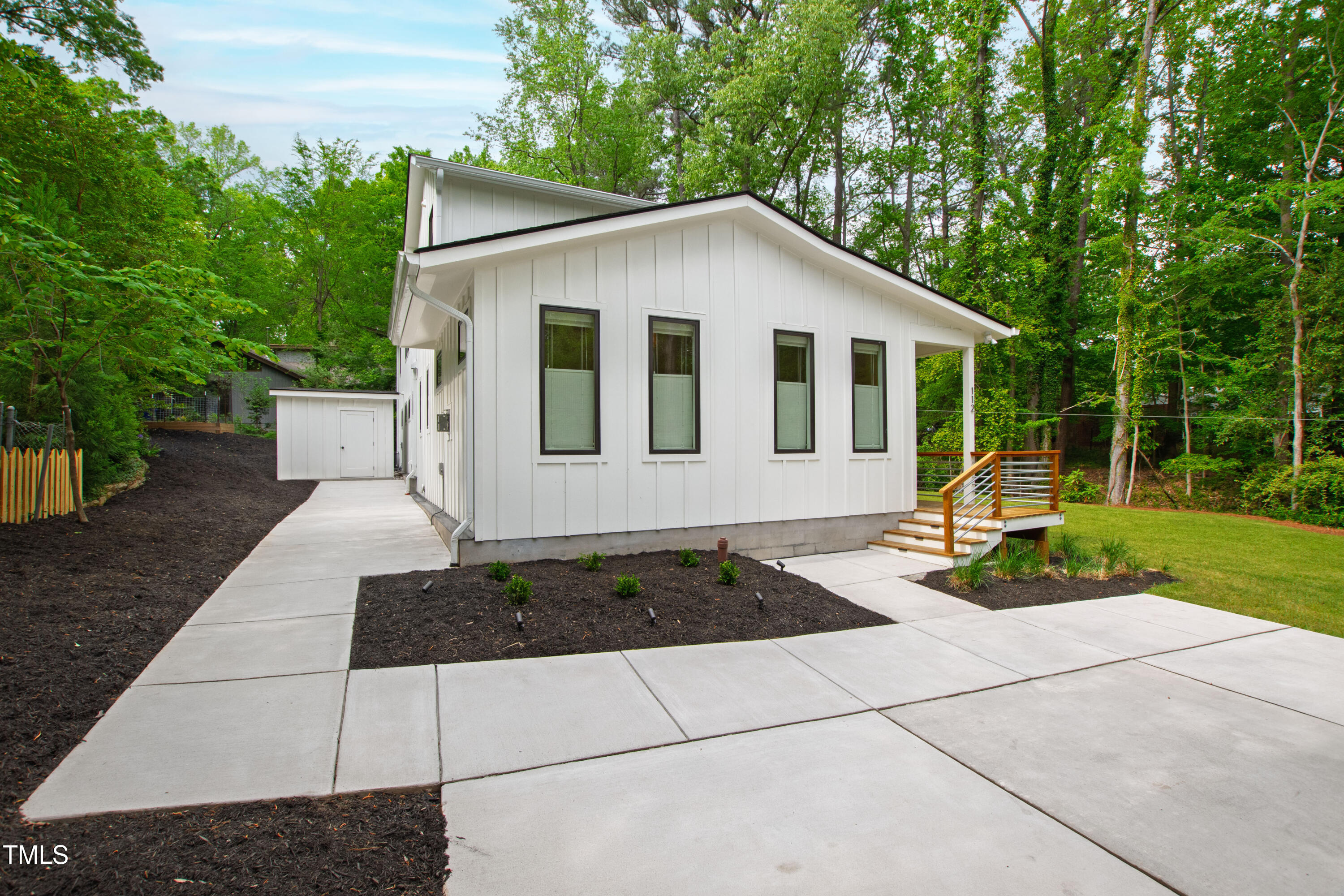 112 Meadowbrook Drive