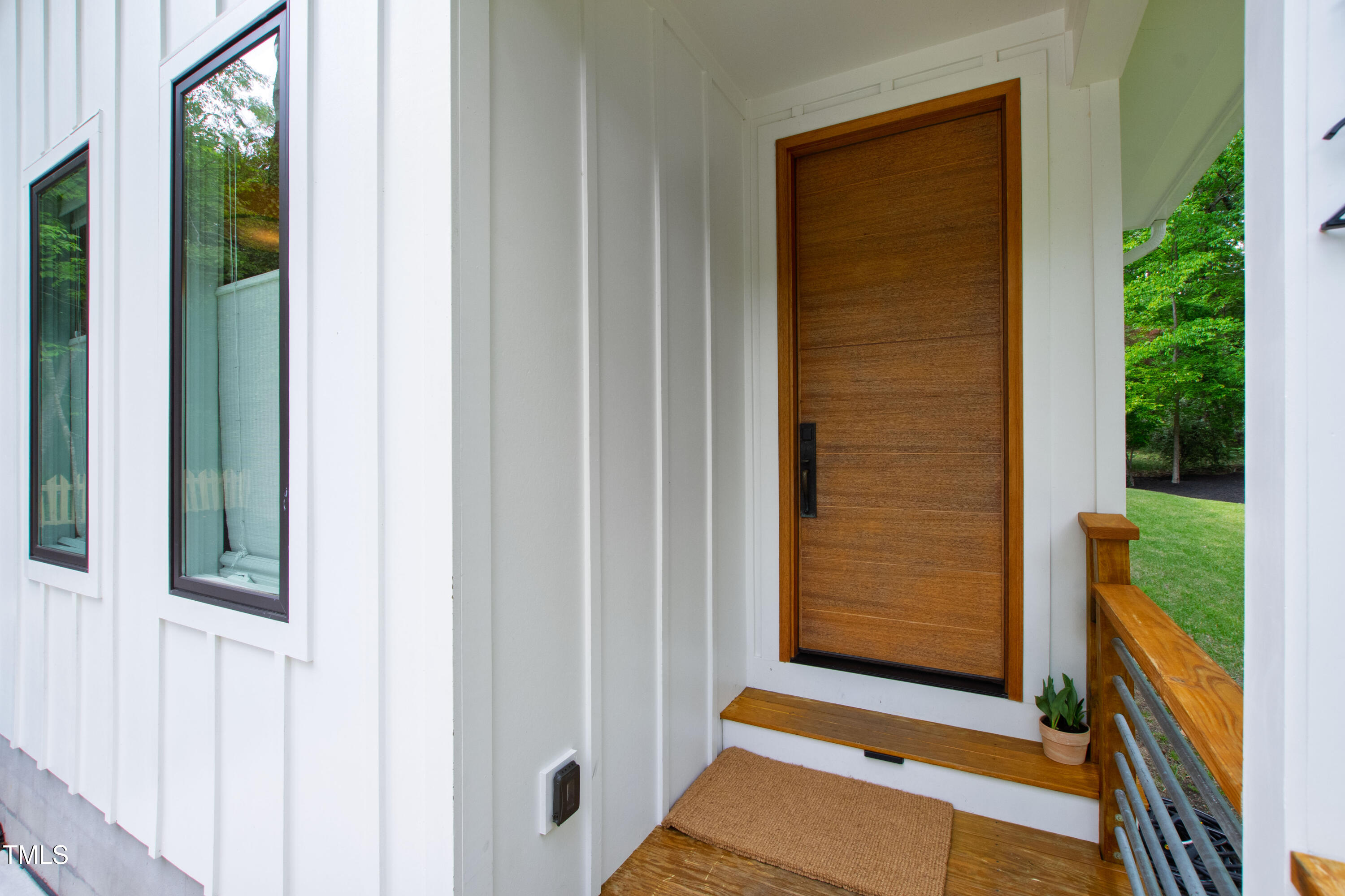 112 Meadowbrook Drive