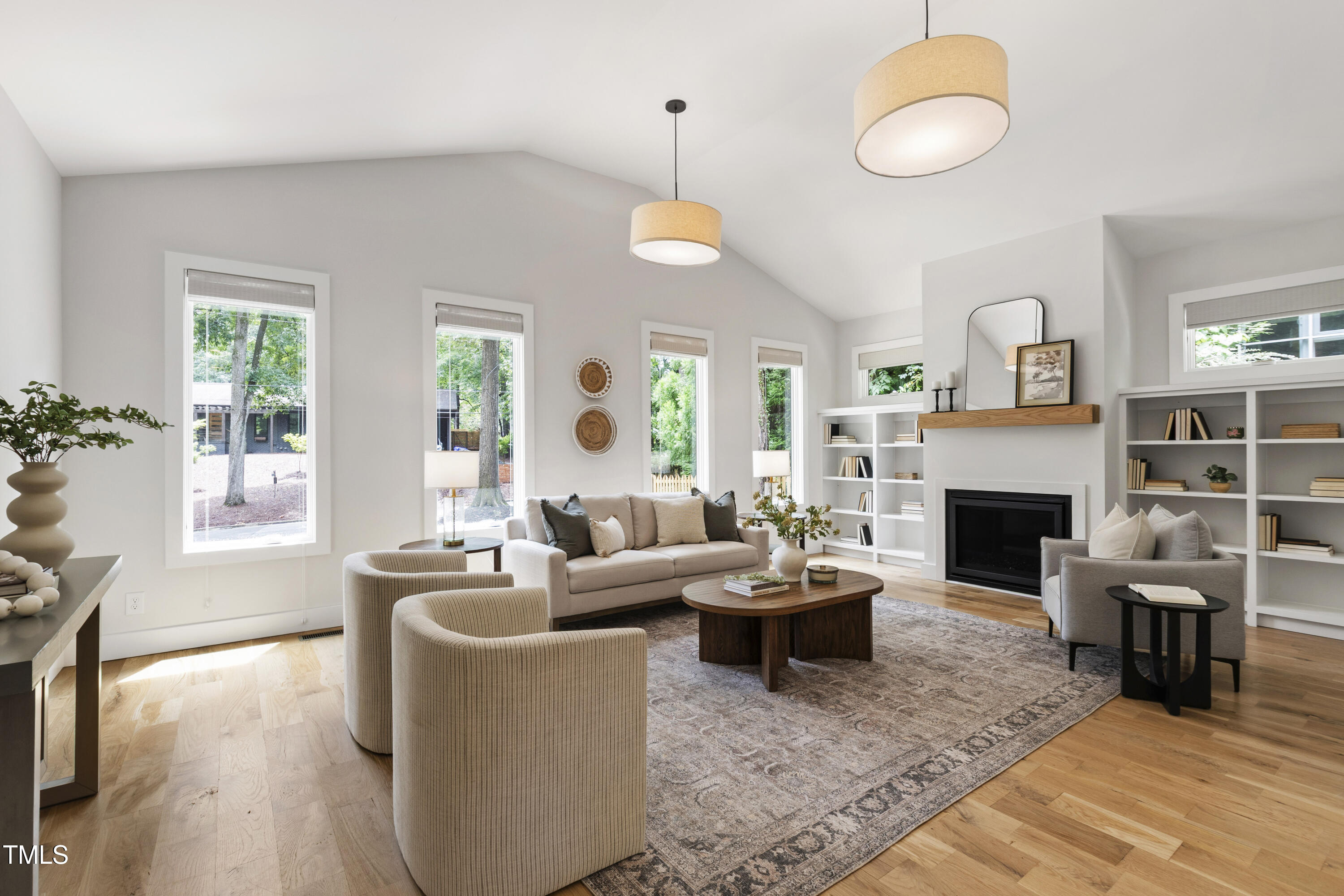 112 Meadowbrook Drive