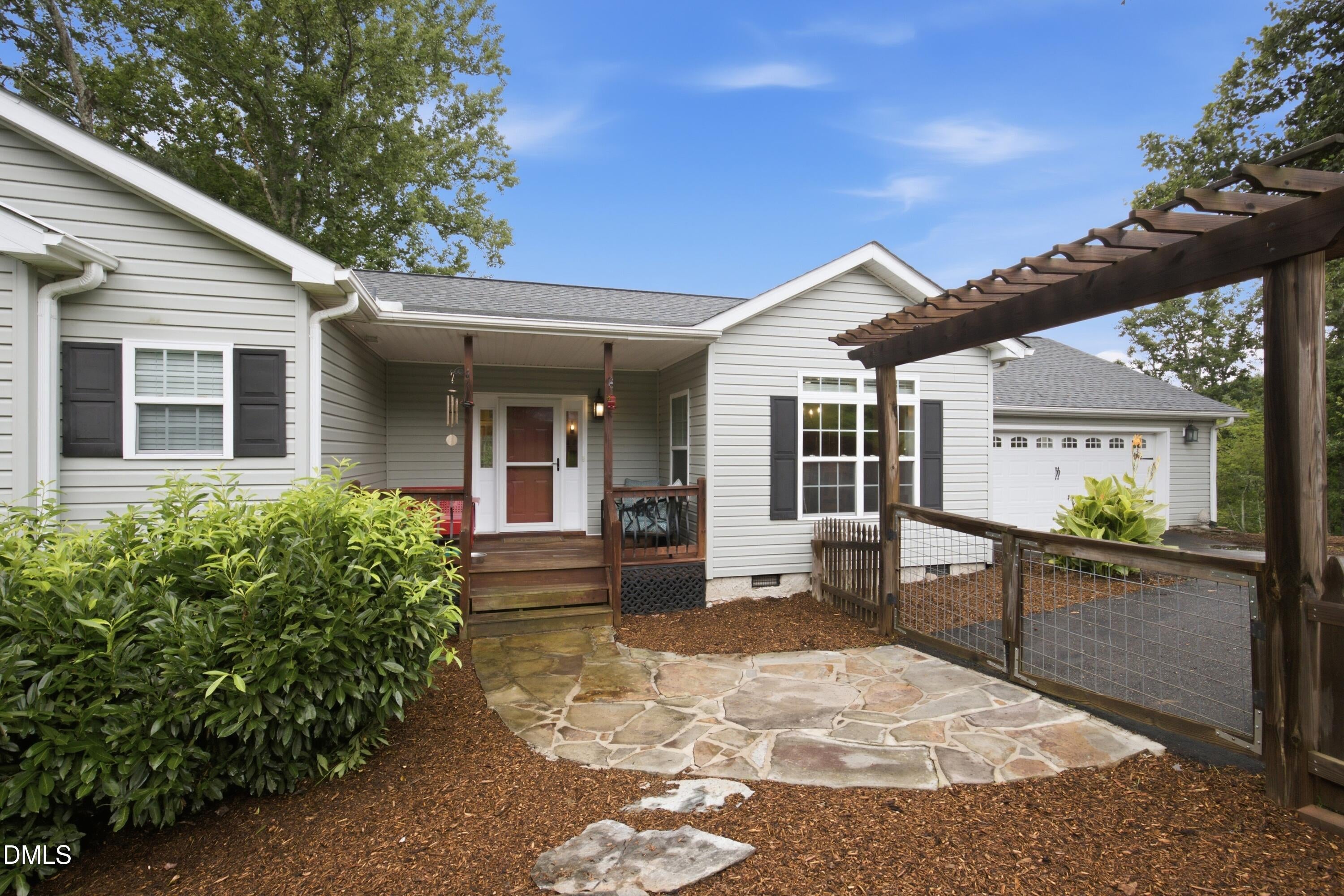 15 Briar Ridge Drive