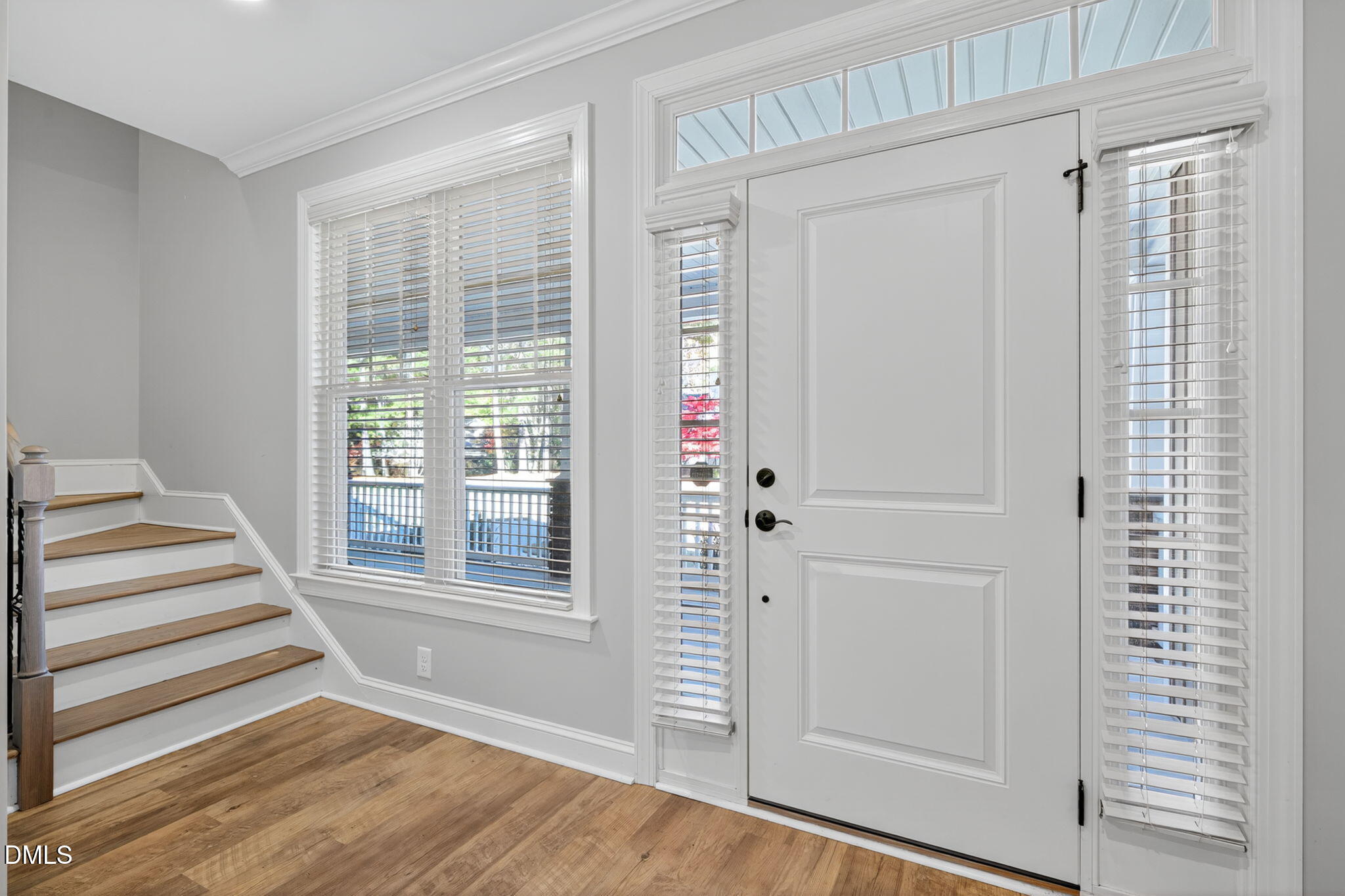 4915 Country Club Drive N