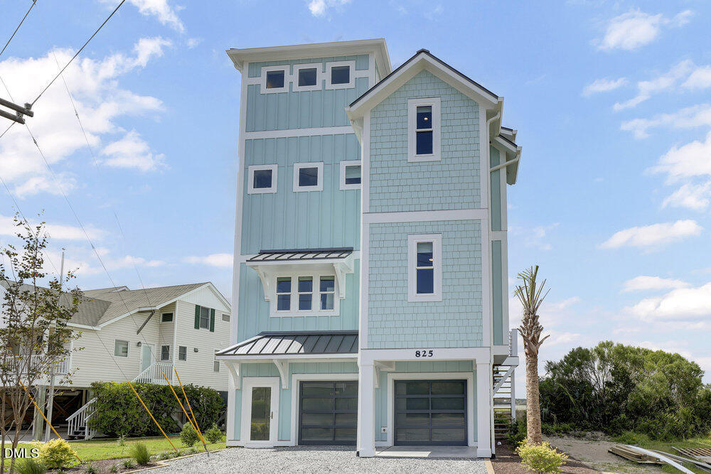 825 S Topsail Drive