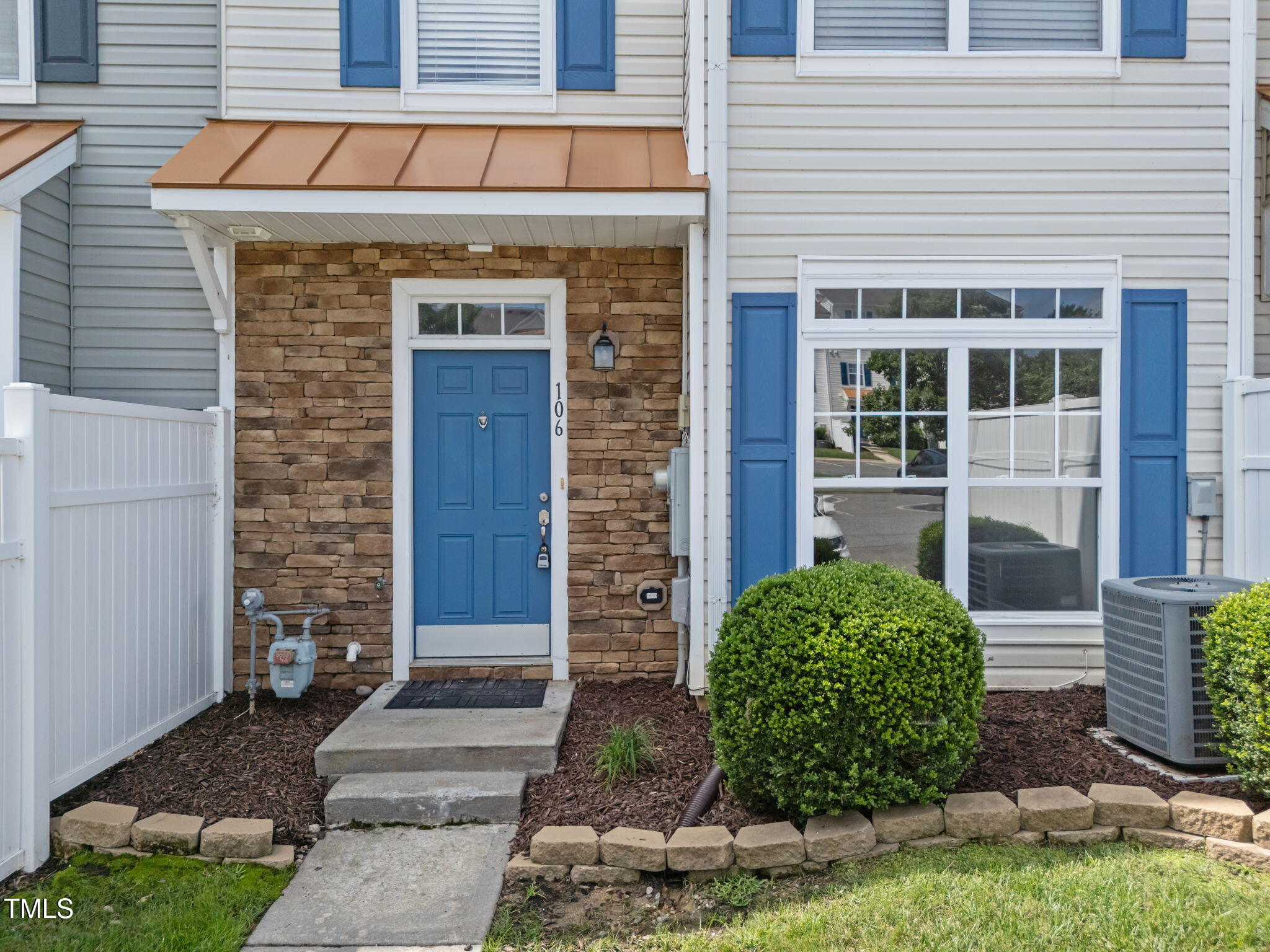2220 Valley Edge Drive 106