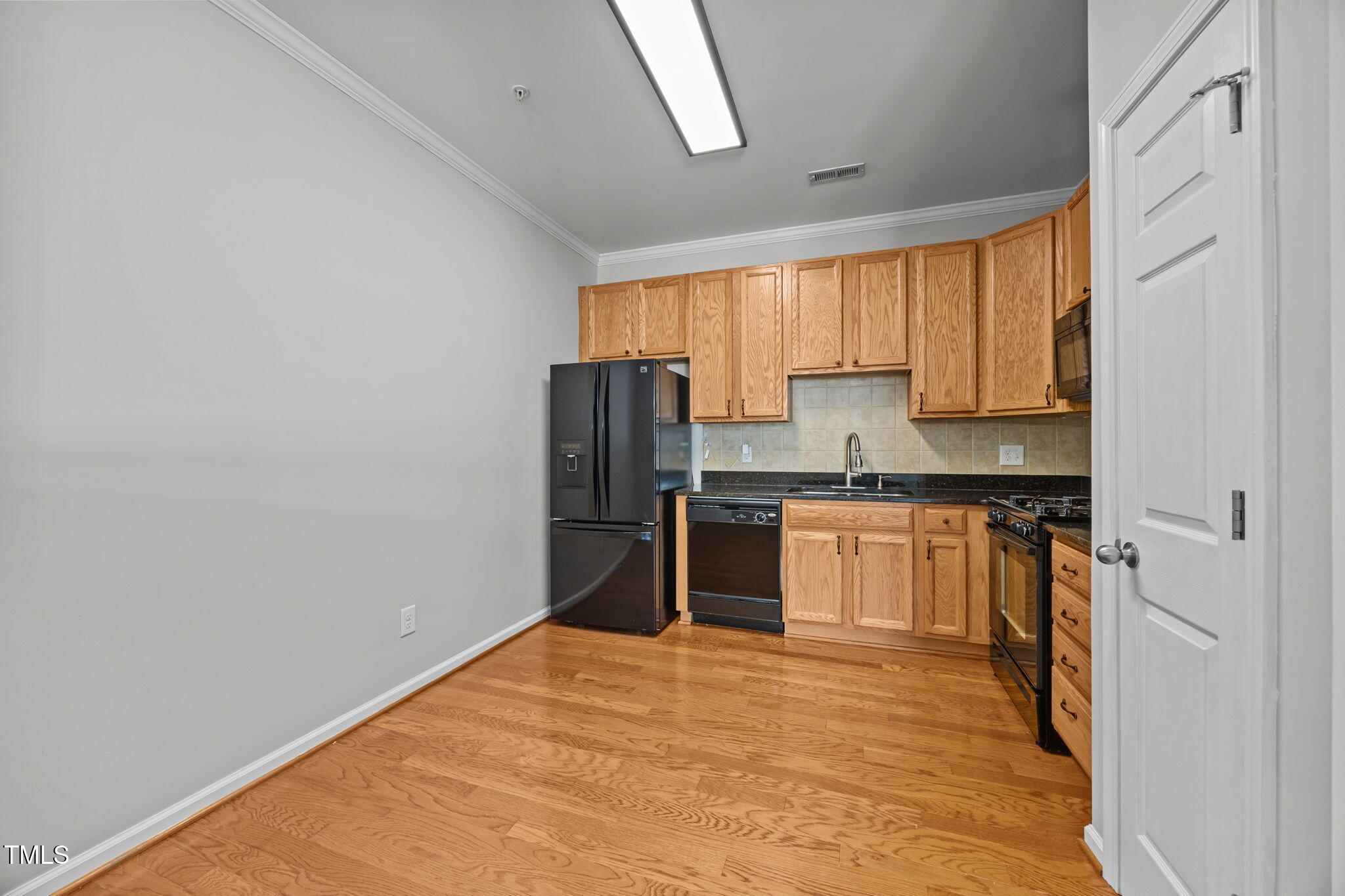 2220 Valley Edge Drive 106