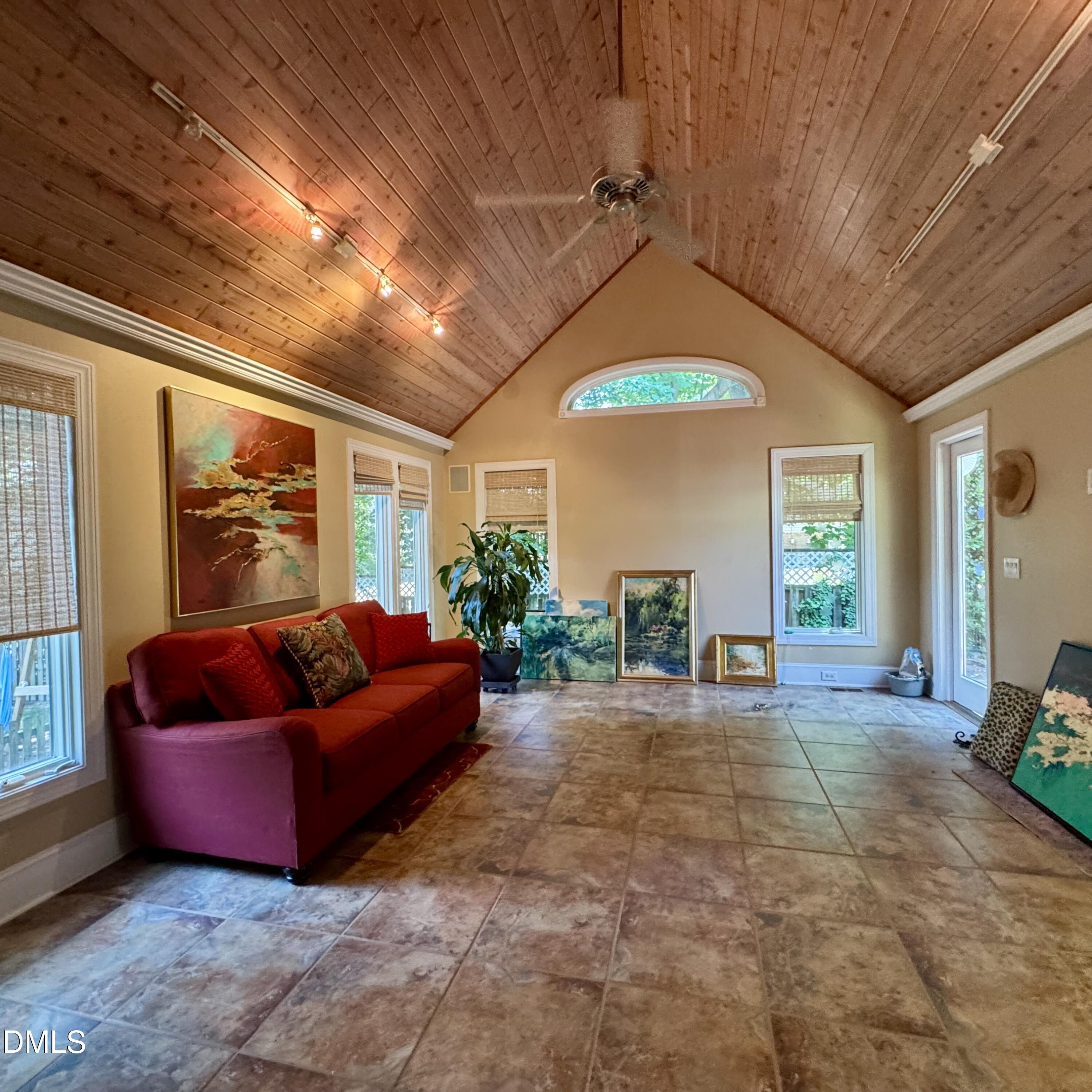 2698 Brisbayne Circle