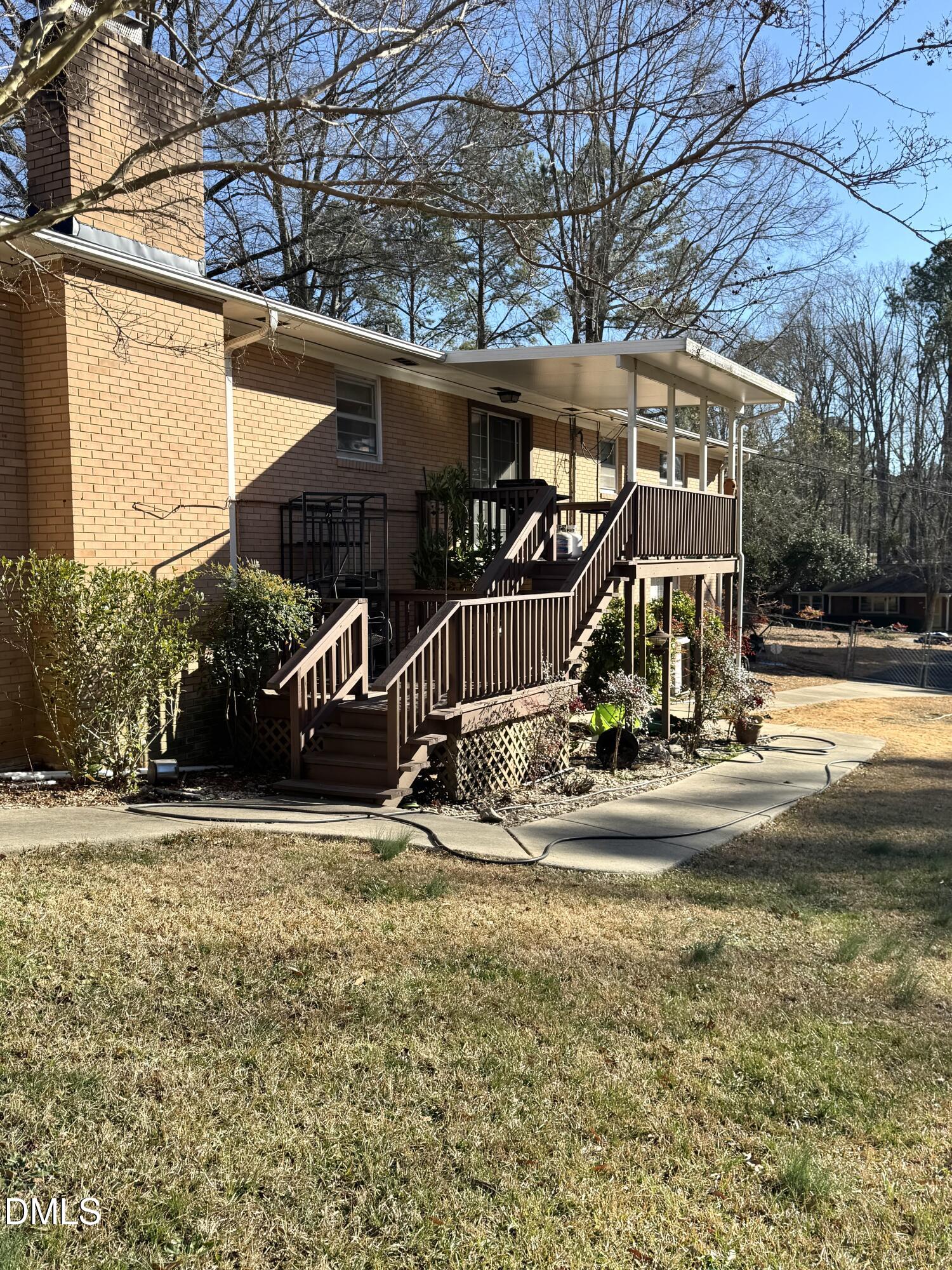 2203 Longwood Avenue