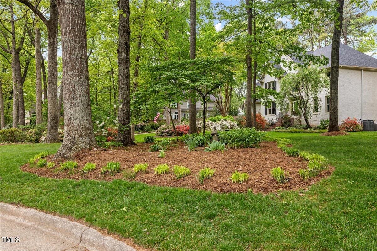 7709 Oakmont Place