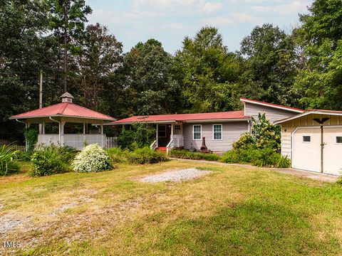 5923 Wild Horse Canyon Road Snow Camp NC 27349