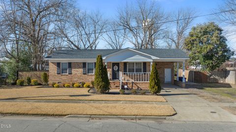 208 S Webb Street Selma NC 27576