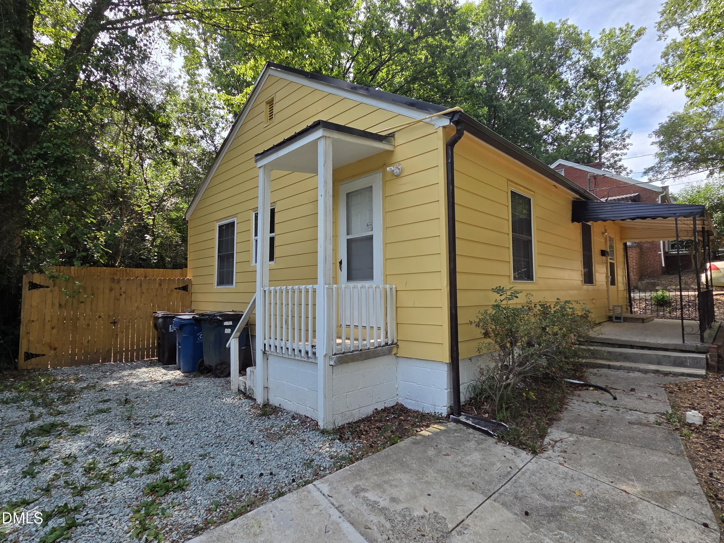 709 S Plum Street