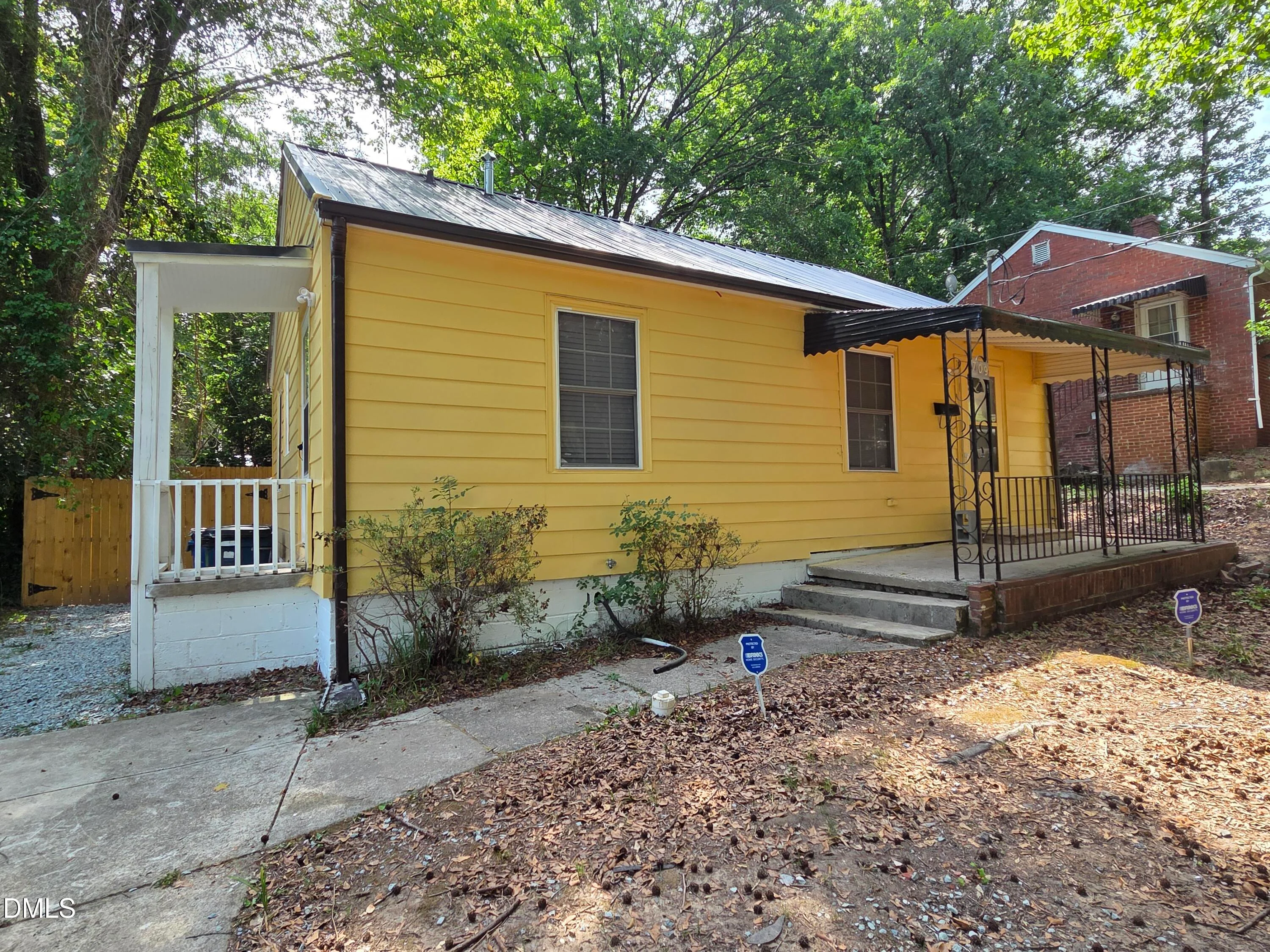 709 S Plum Street