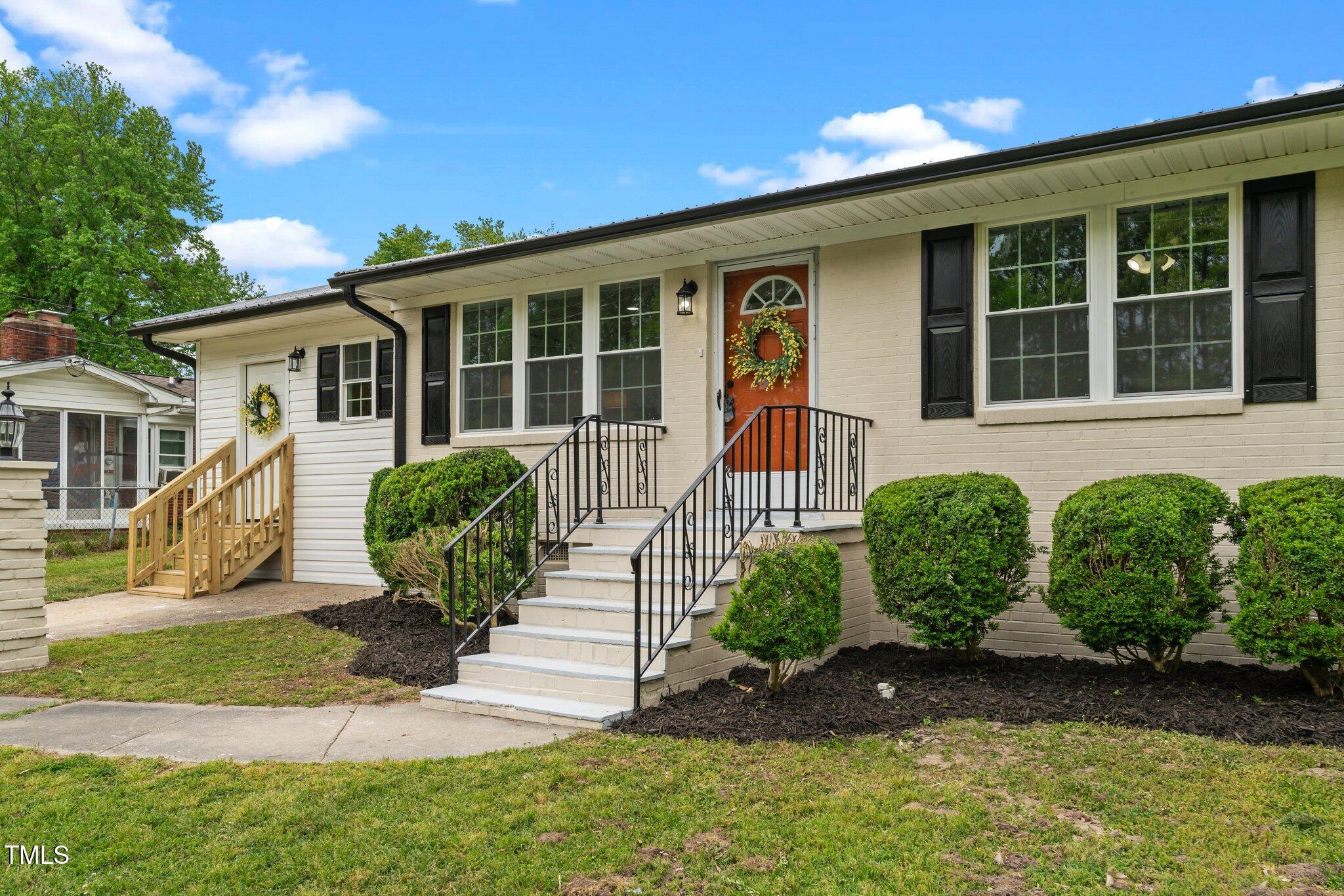 2712 Cameron Drive