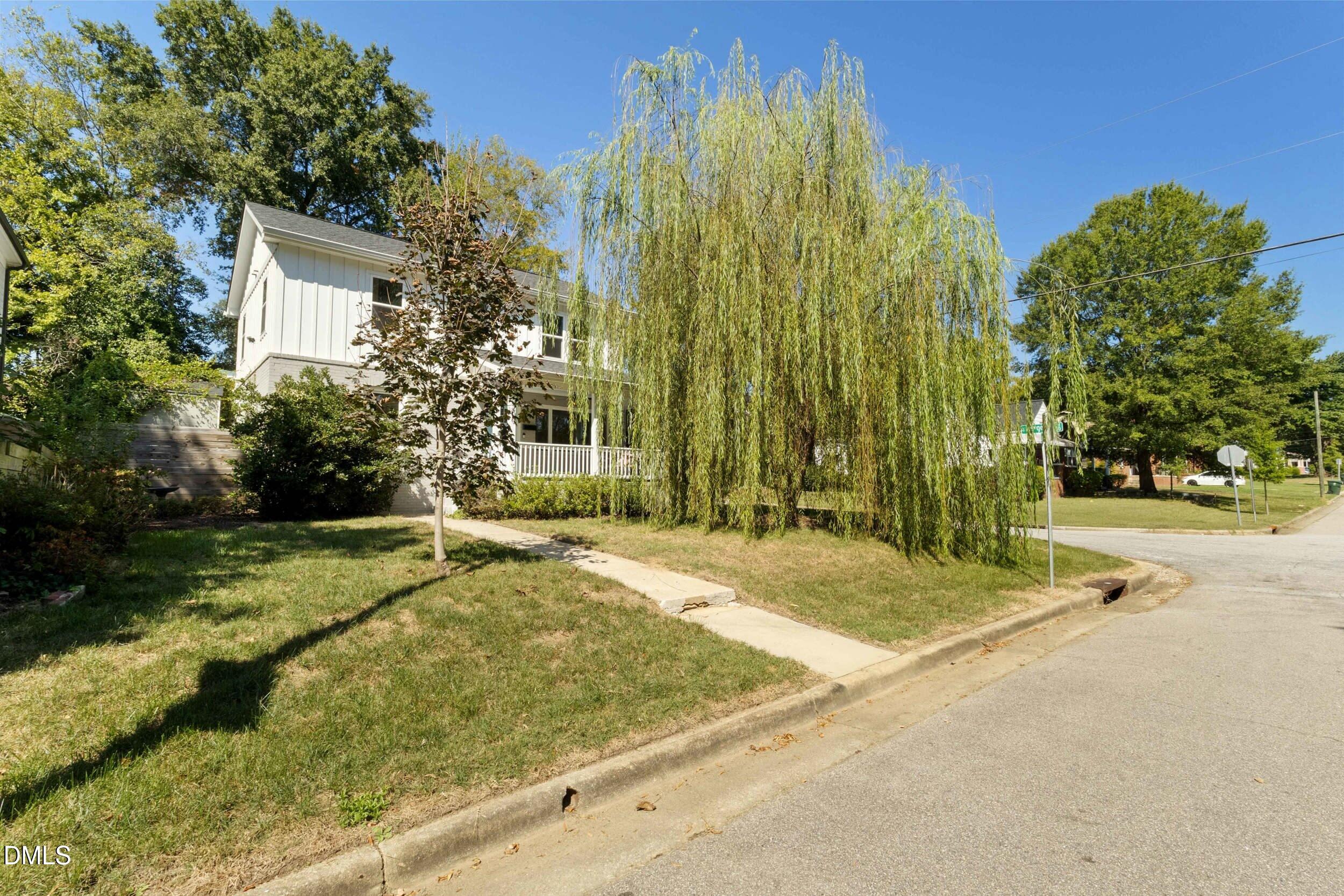 200 Lincoln Court
