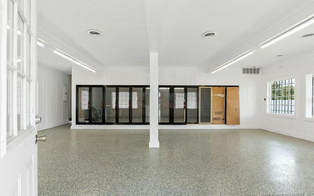 1935 Gillespie Street