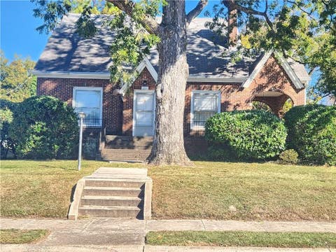Photo for 506 Maple Avenue