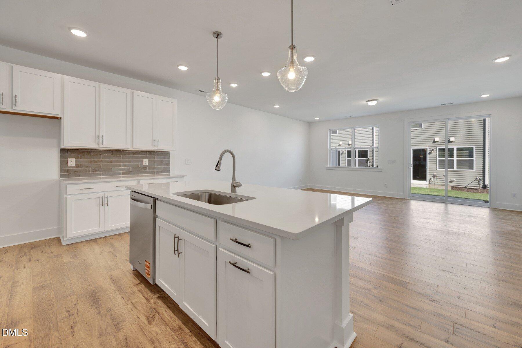 27 Ara Court 206