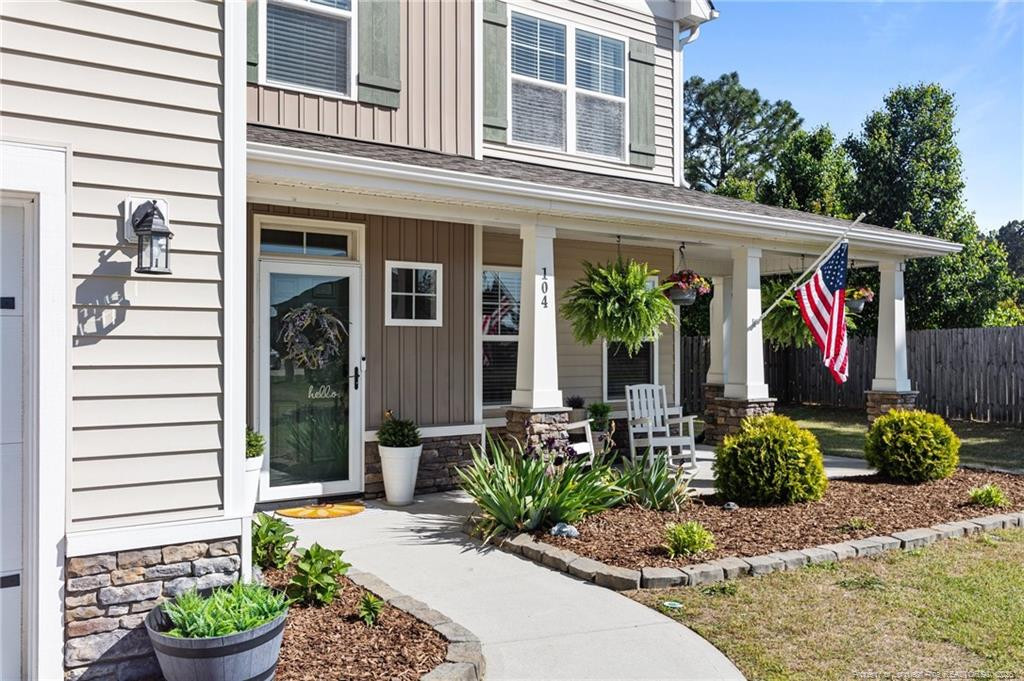 104 Courtyard Circle