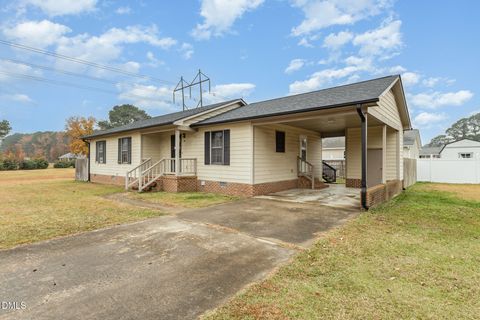 417 S Peedin Avenue Selma NC 27576