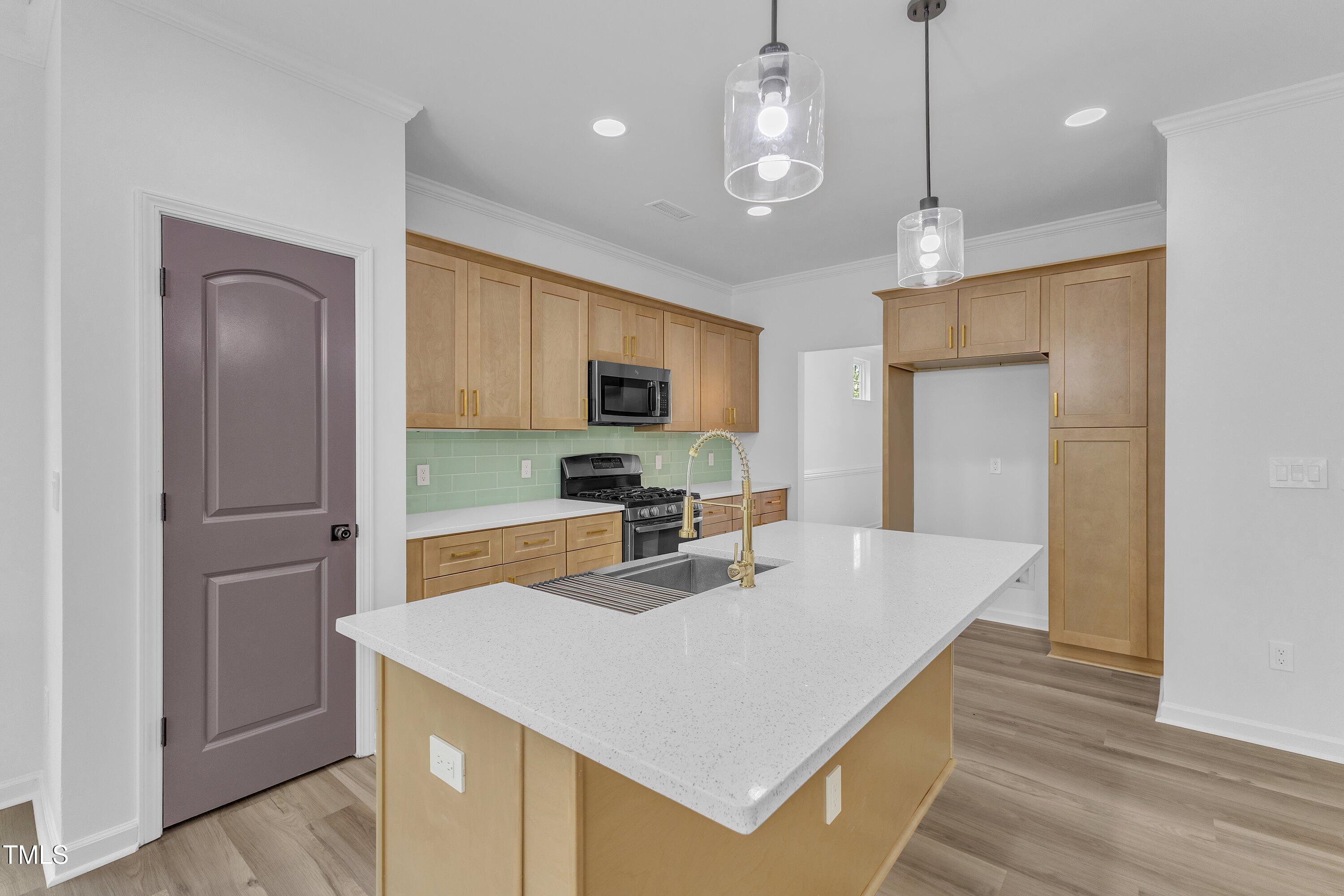 858 Lake Artesia Lane