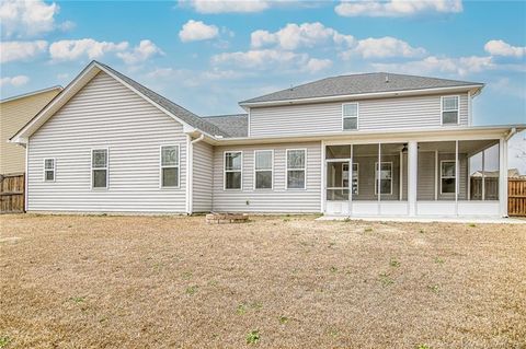 A home in Raeford