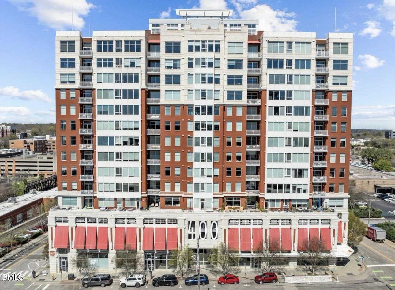 400 W North Street 900