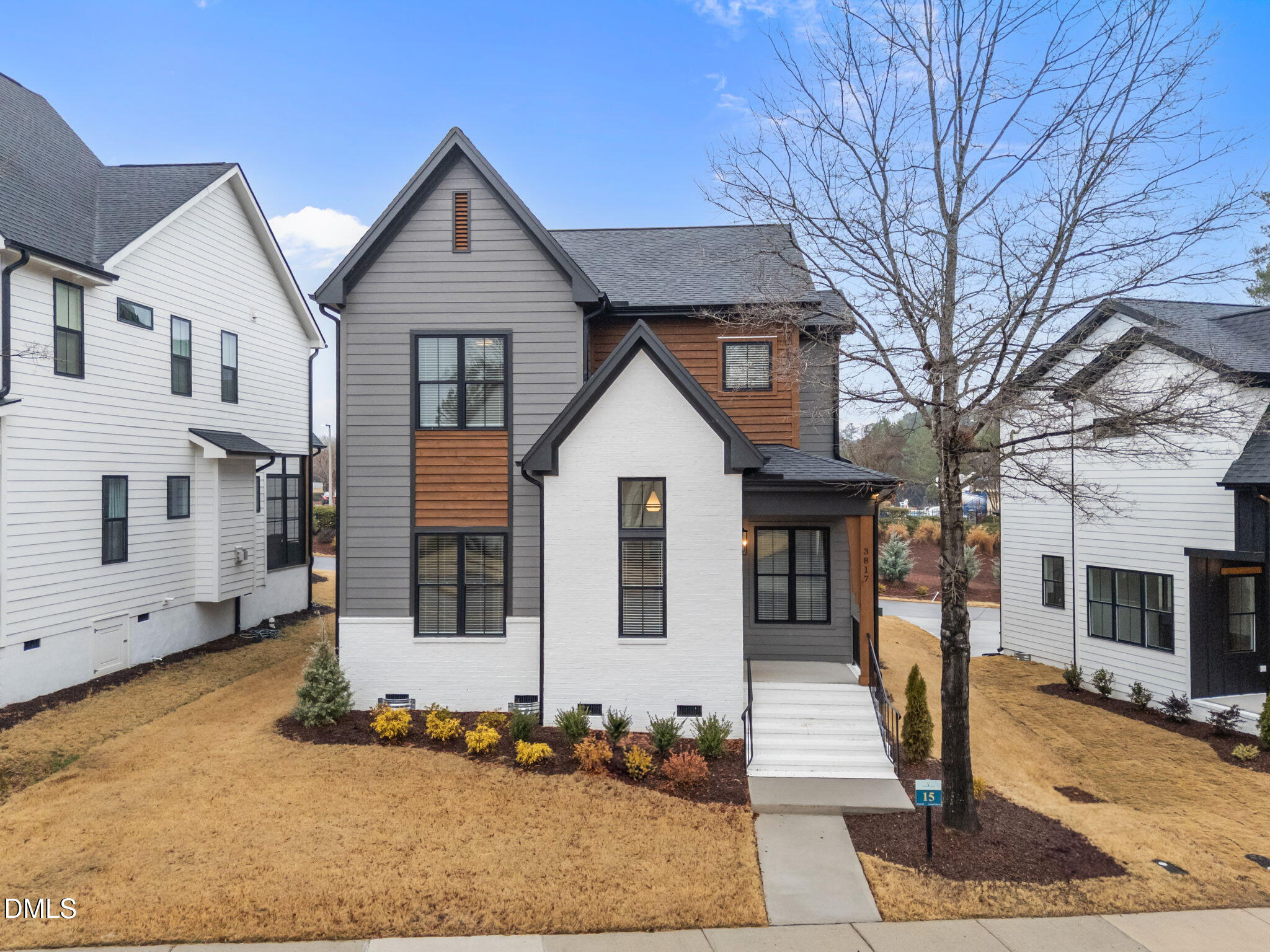 3817 Coach Lantern Avenue