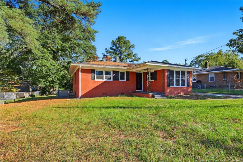 2025 Poplar Drive