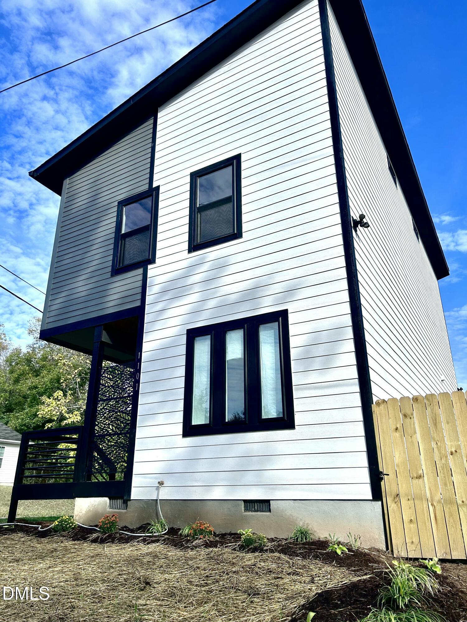 1101 Fairview Street