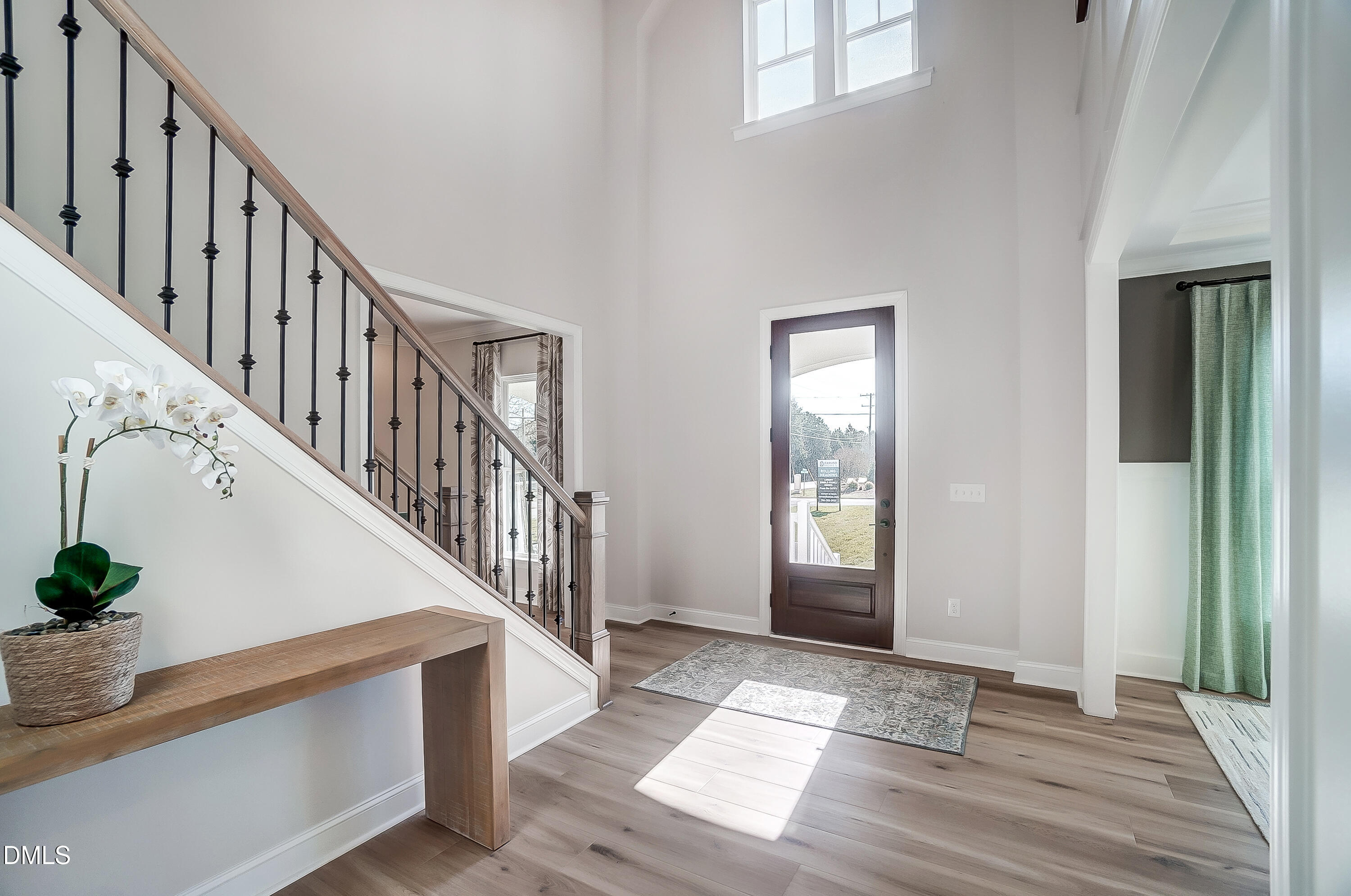 936 W Holly Springs Road