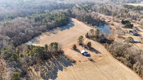 2706 Leaflet Church Road Broadway NC 27505