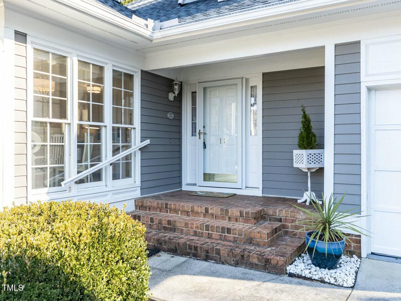 11 Whitburn Place