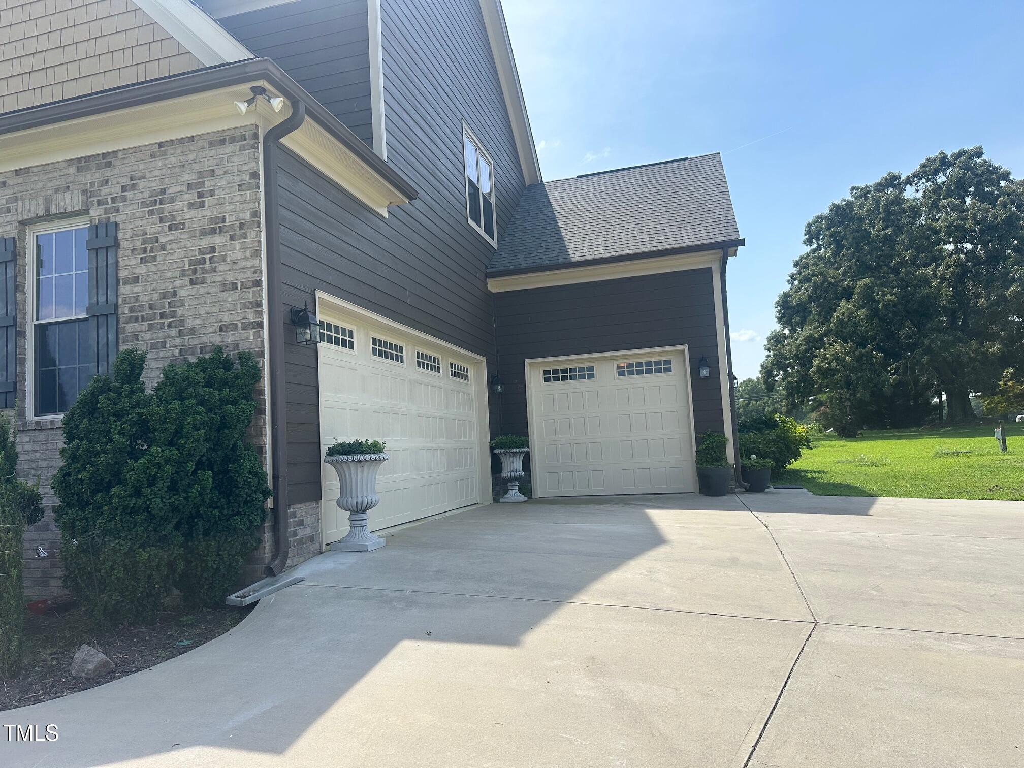 1612 Font Hills Lane