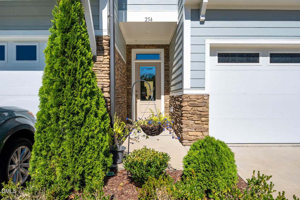 Photo of 254 Deardom Way, Chapel Hill, NC 27516 (MLS # 10183444)