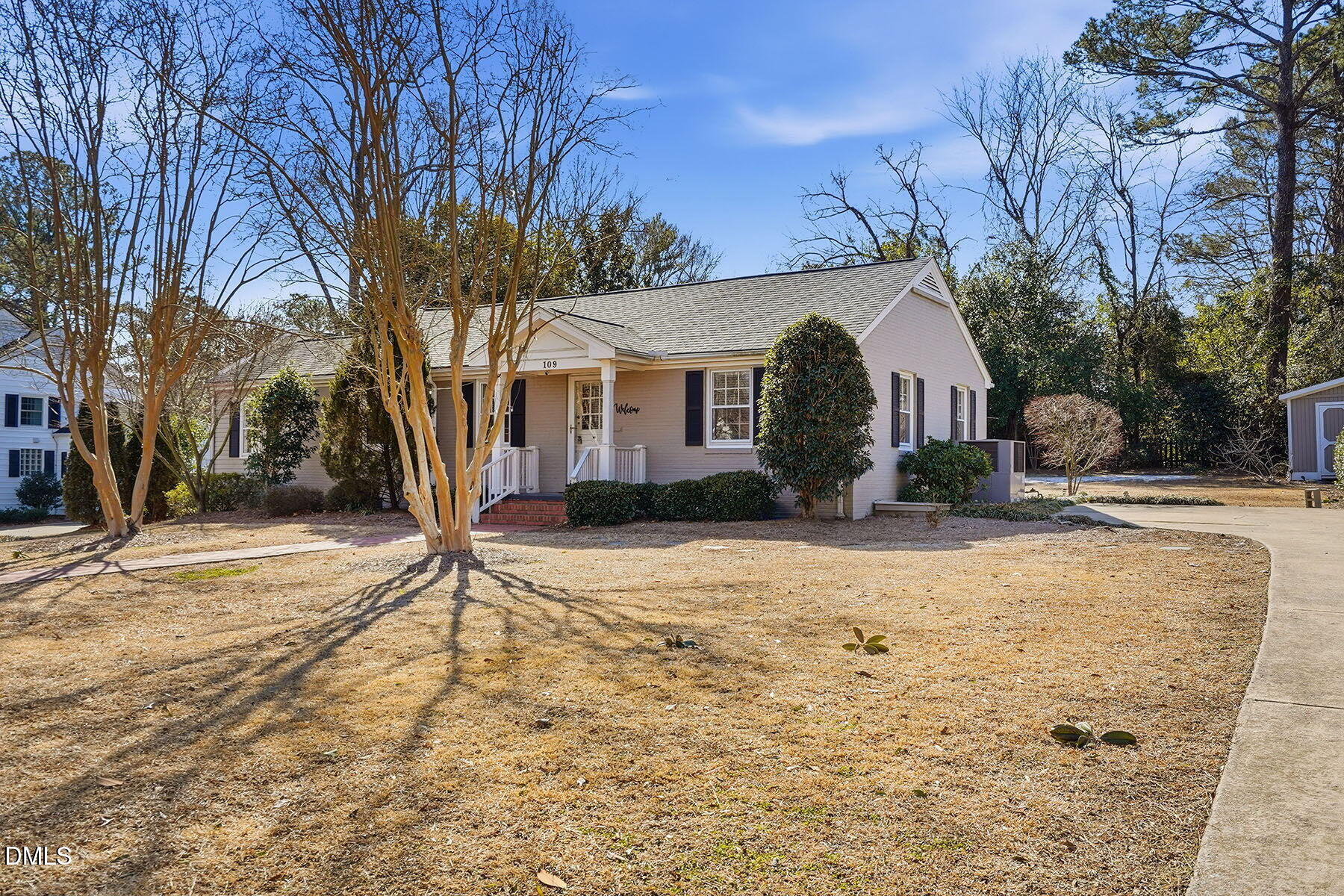 109 W Riverside Drive