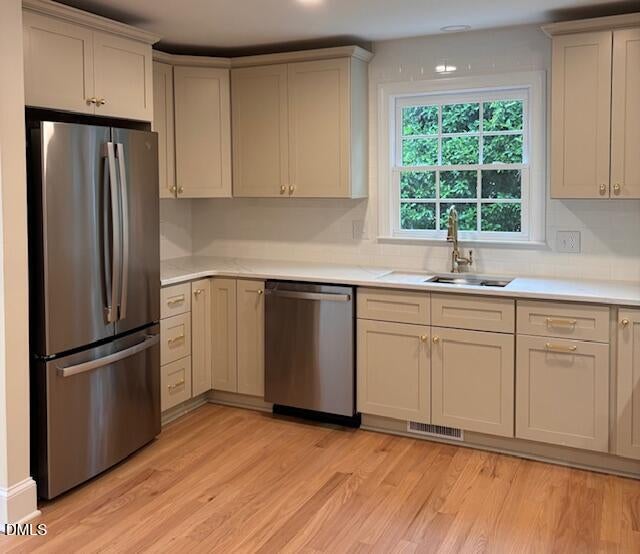 801 Glen Eden Drive