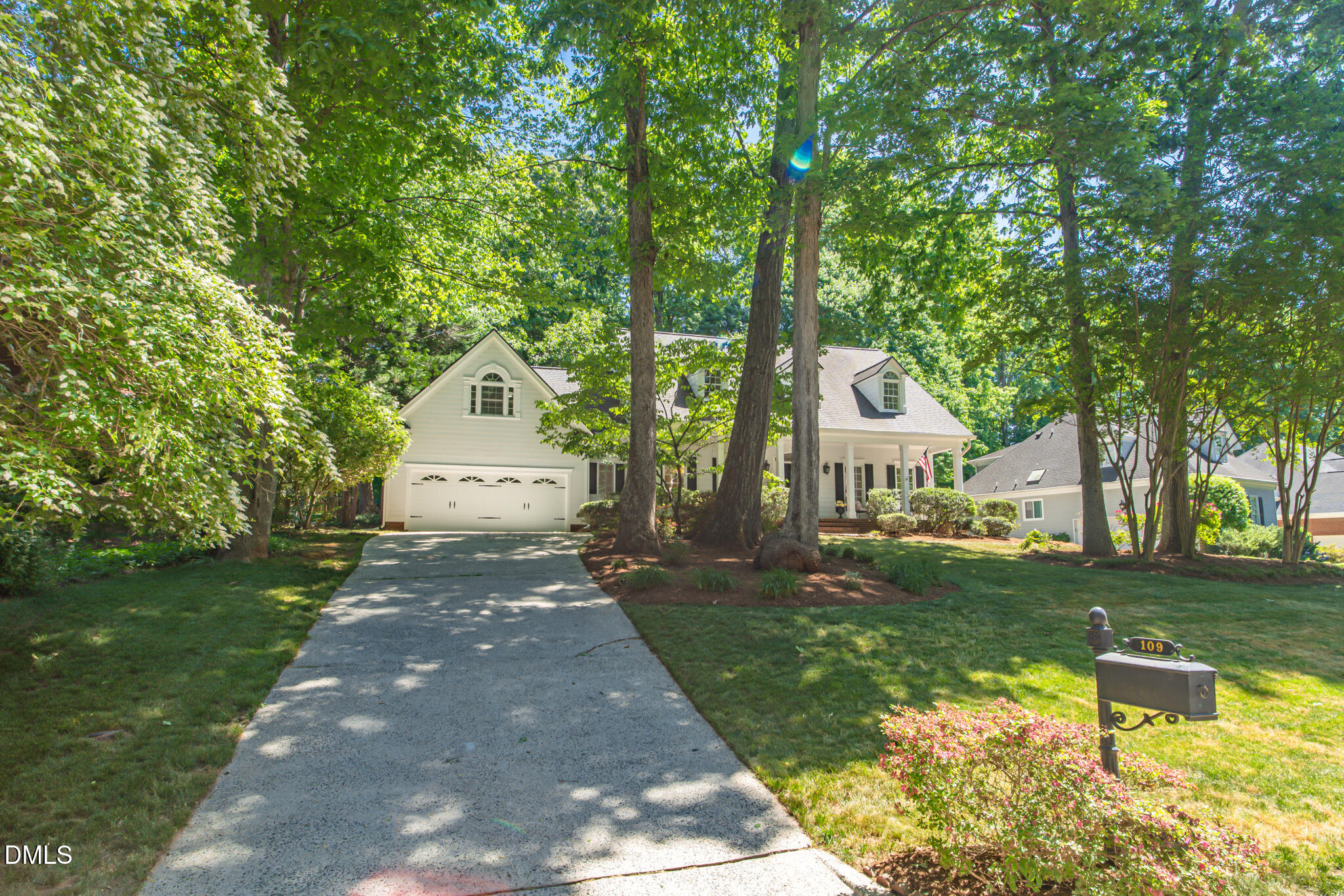 109 Large Oaks Drive