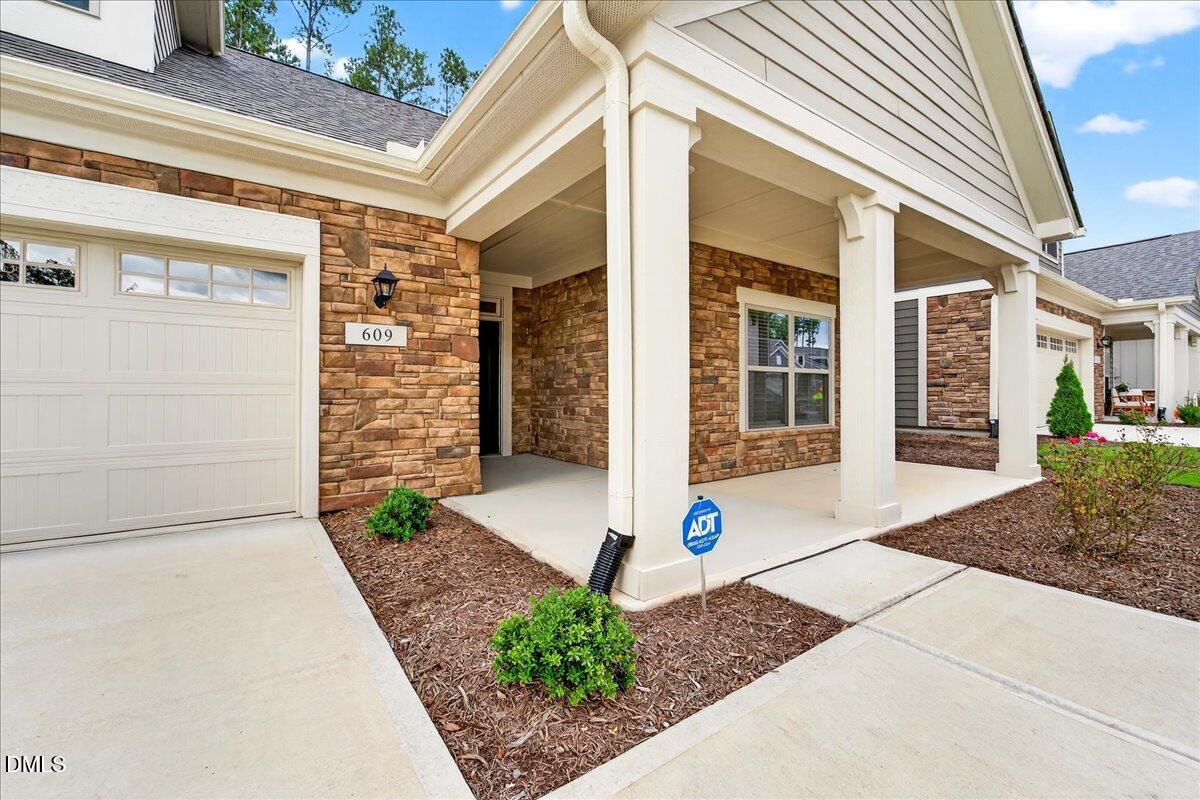 609 Crooked Pine Drive