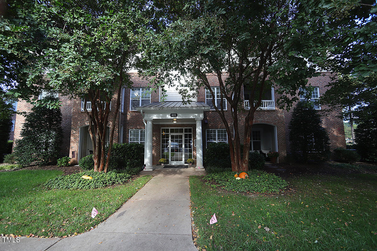 8031 Allyns Landing Way 303