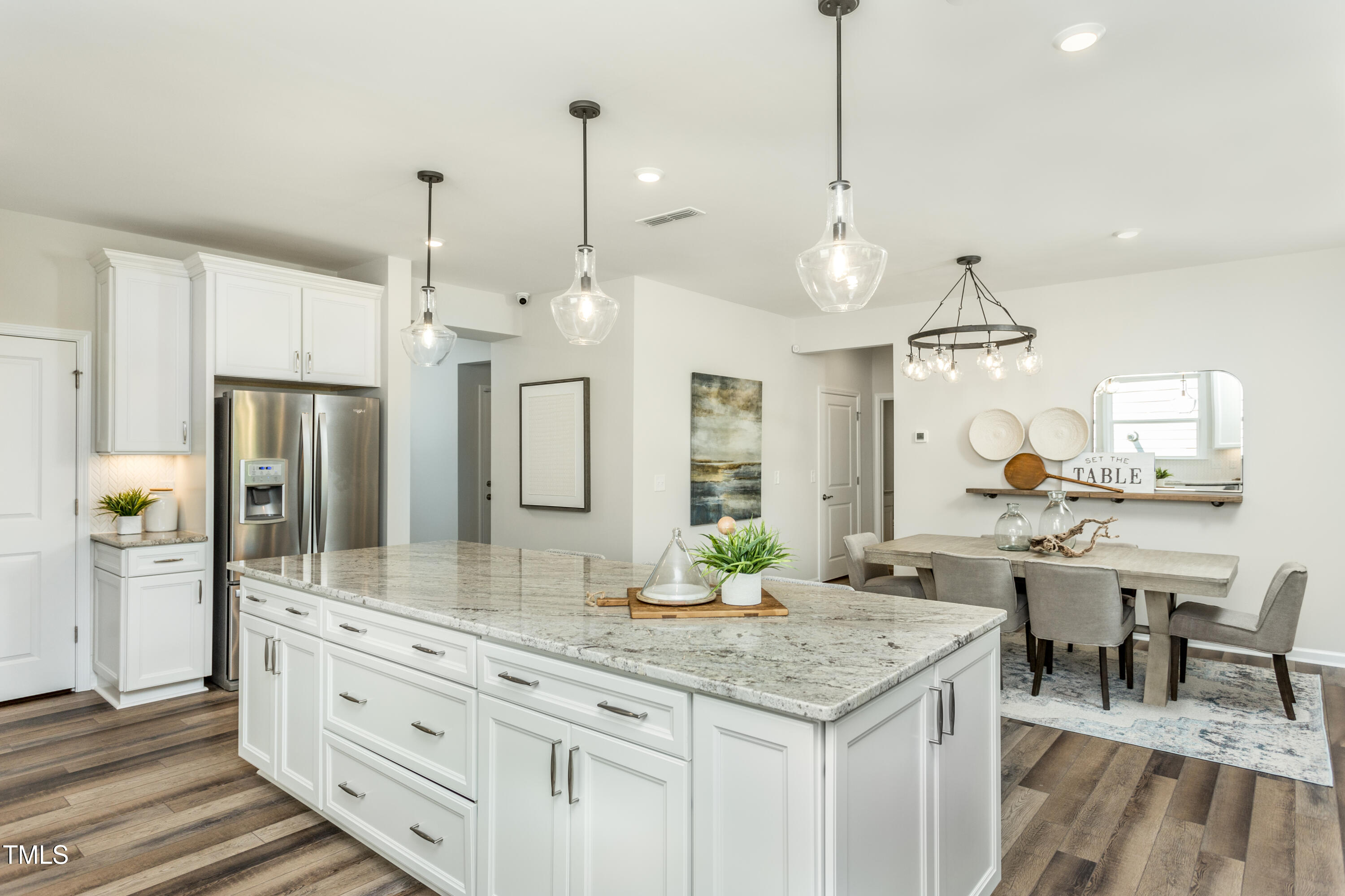 2425 Forsythia Trail