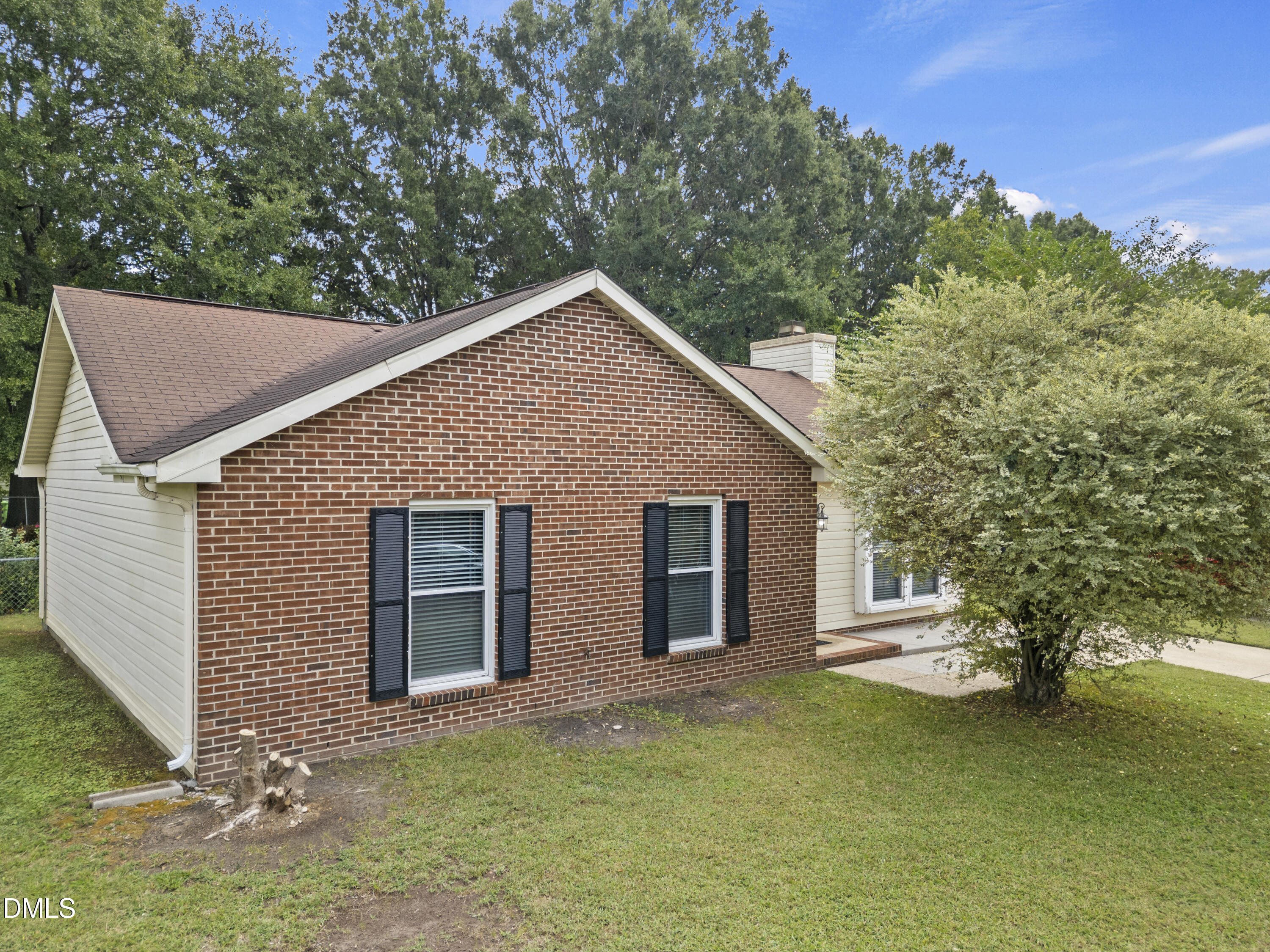 1916 Riverknoll Drive