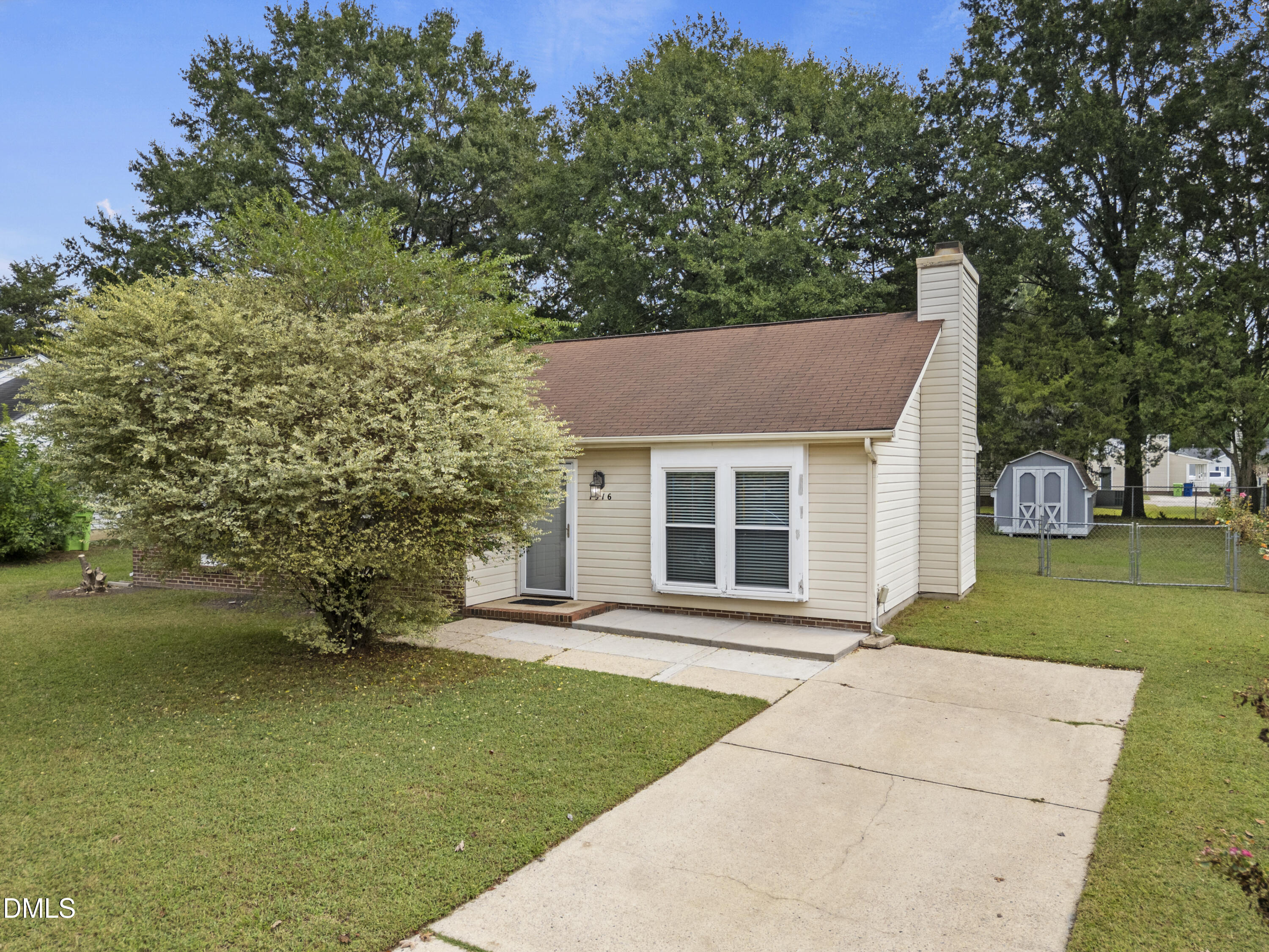 1916 Riverknoll Drive