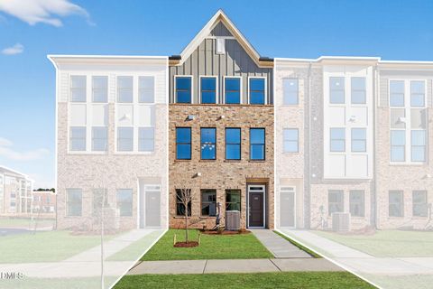 768 Ballyneal Alley Cary NC 27513